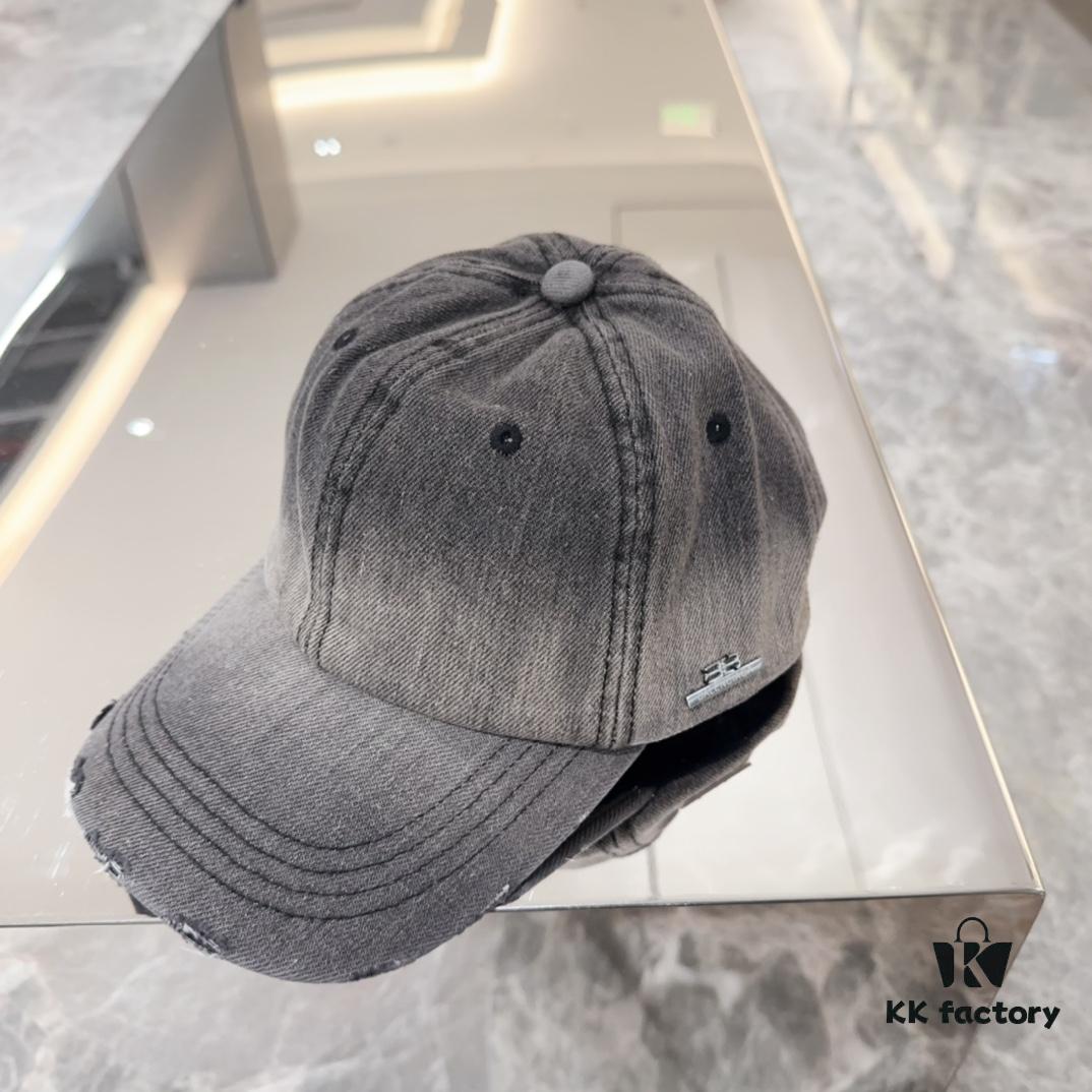 BALENCIAGA New Spring Arrival Stylish Baseball Cap, High-Quality Denim Fabric, Excellent Breathability, Suitable for All Seasons