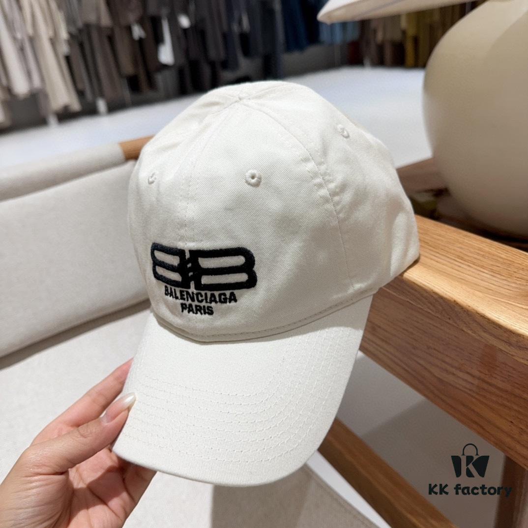 BALENCIAGA Spring New Arrival Stylish Baseball Cap with Excellent Breathability, Unisex Fashion Knit Cap for All Seasons