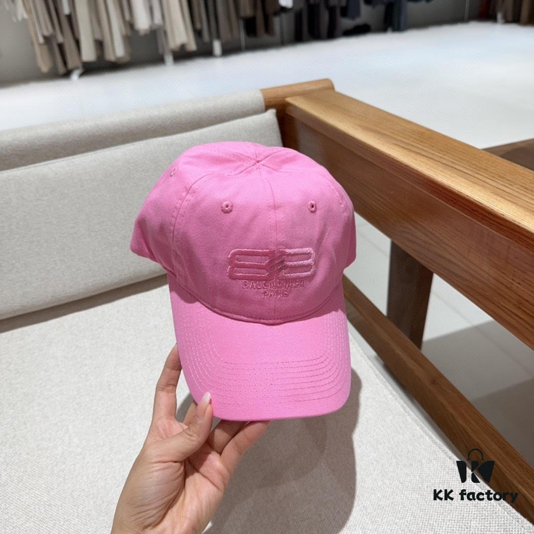BALENCIAGA Spring New Arrival Stylish Baseball Cap with Excellent Breathability, Unisex Fashion Knit Cap for All Seasons