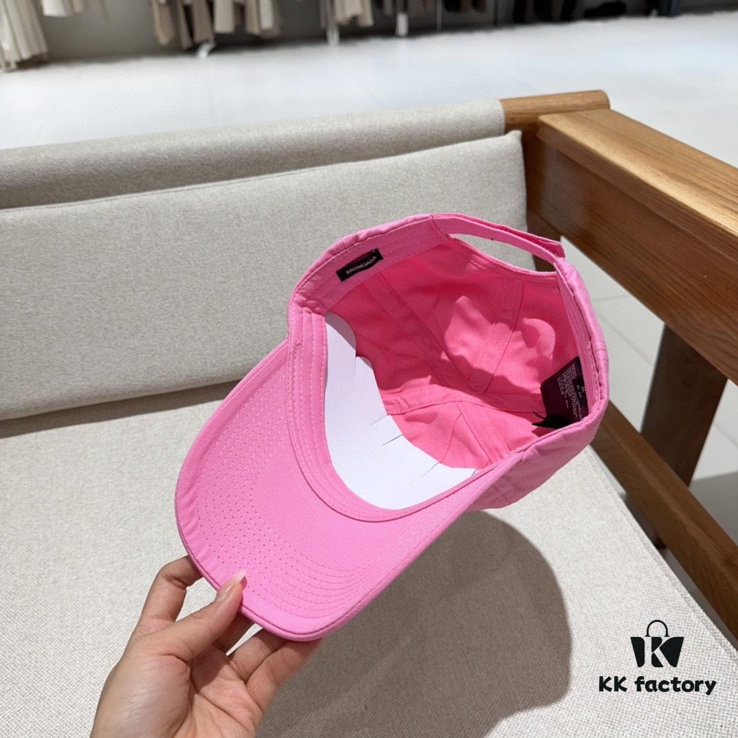 BALENCIAGA Spring New Arrival Stylish Baseball Cap with Excellent Breathability, Unisex Fashion Knit Cap for All Seasons