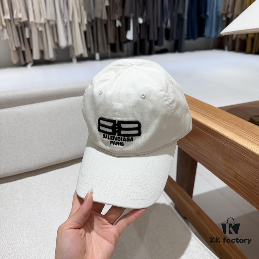 BALENCIAGA Spring New Arrival Stylish Baseball Cap with Excellent Breathability, Unisex Fashion Knit Cap for All Seasons