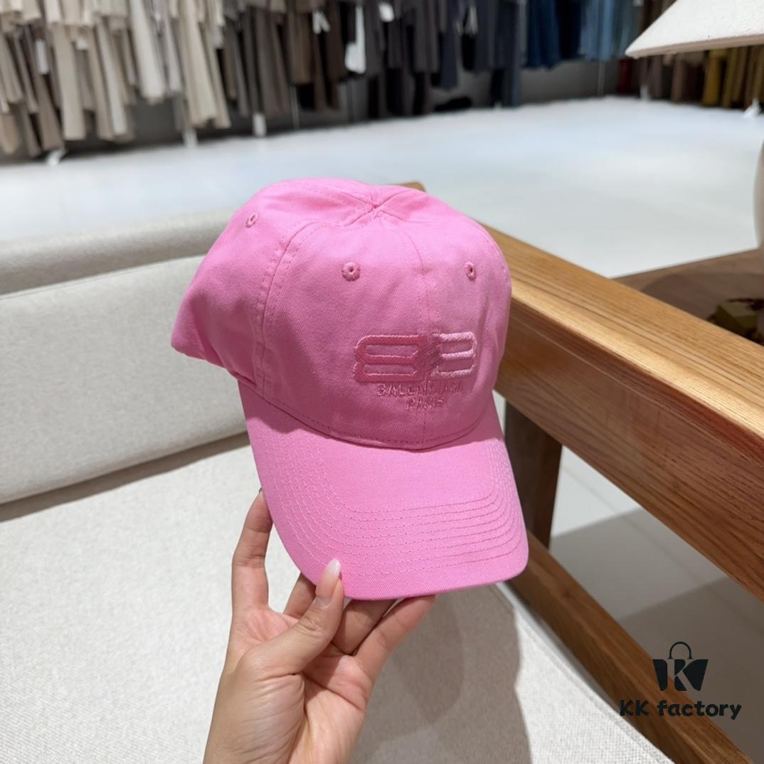 BALENCIAGA Spring New Arrival Stylish Baseball Cap with Excellent Breathability, Unisex Fashion Knit Cap for All Seasons