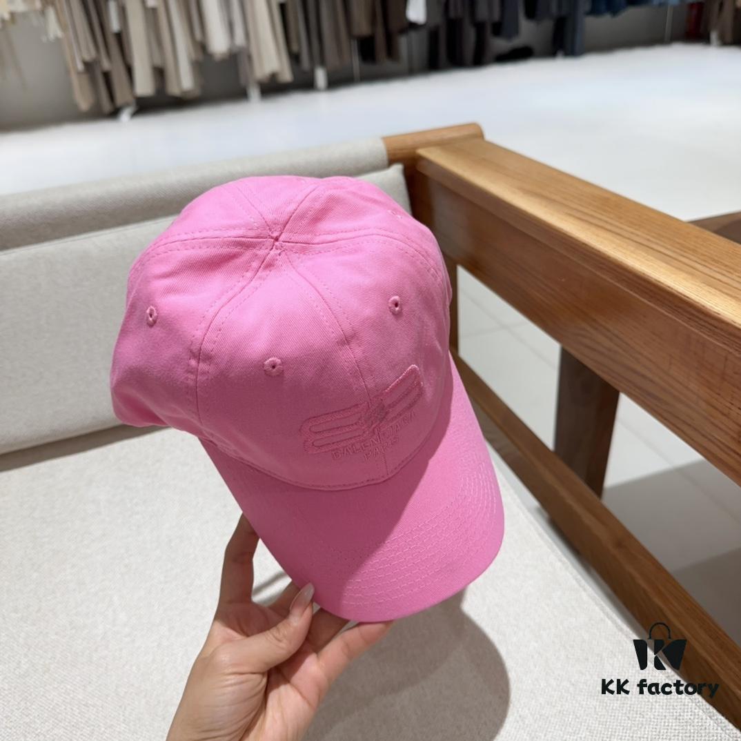 BALENCIAGA Spring New Arrival Stylish Baseball Cap with Excellent Breathability, Unisex Fashion Knit Cap for All Seasons