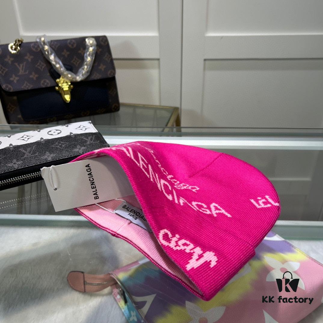 Balenciaga Logo Knit Beanie - Dust Bag Included