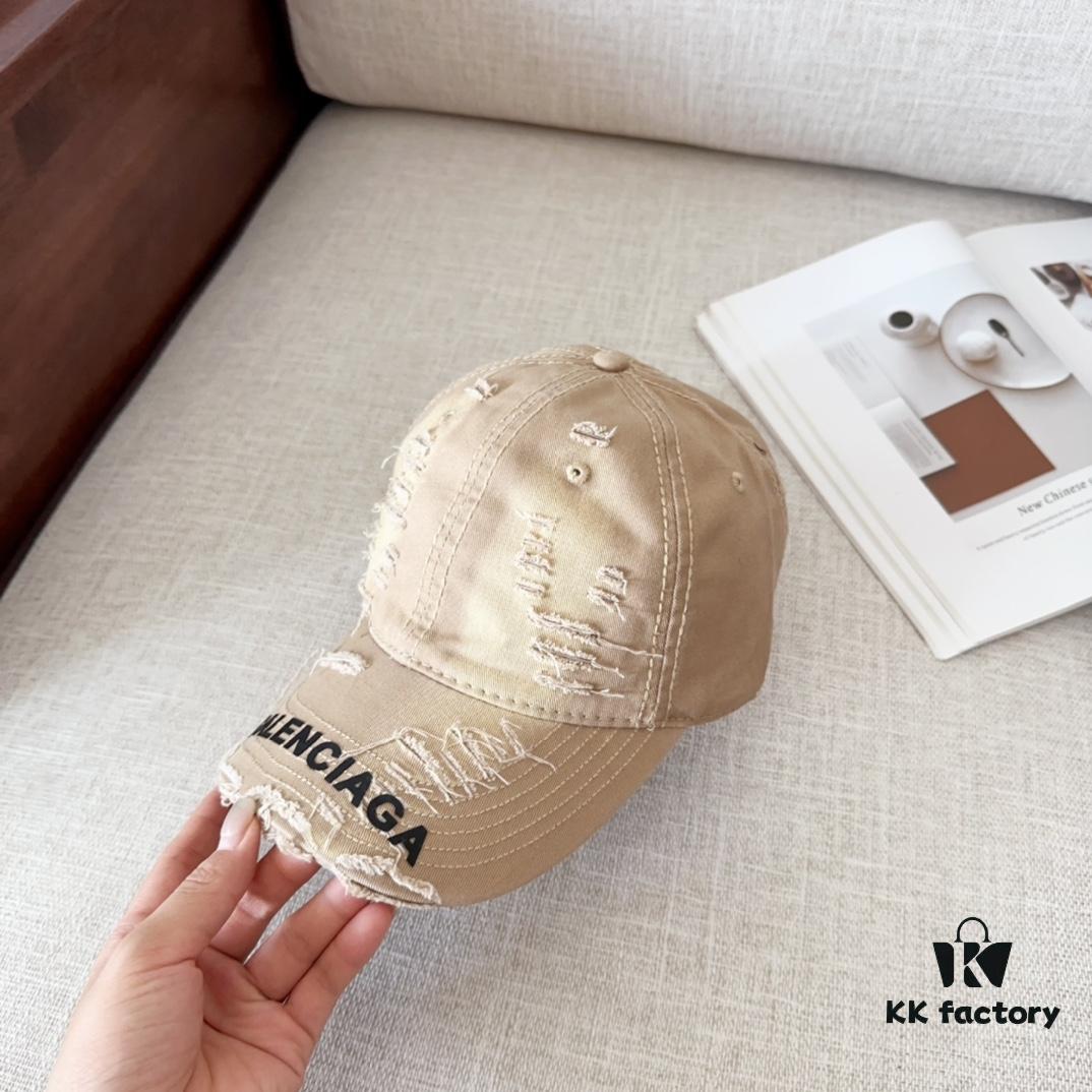 BALENCIAGA New Arrival Stylish Baseball Cap, High-Quality Breathable Design for All Seasons