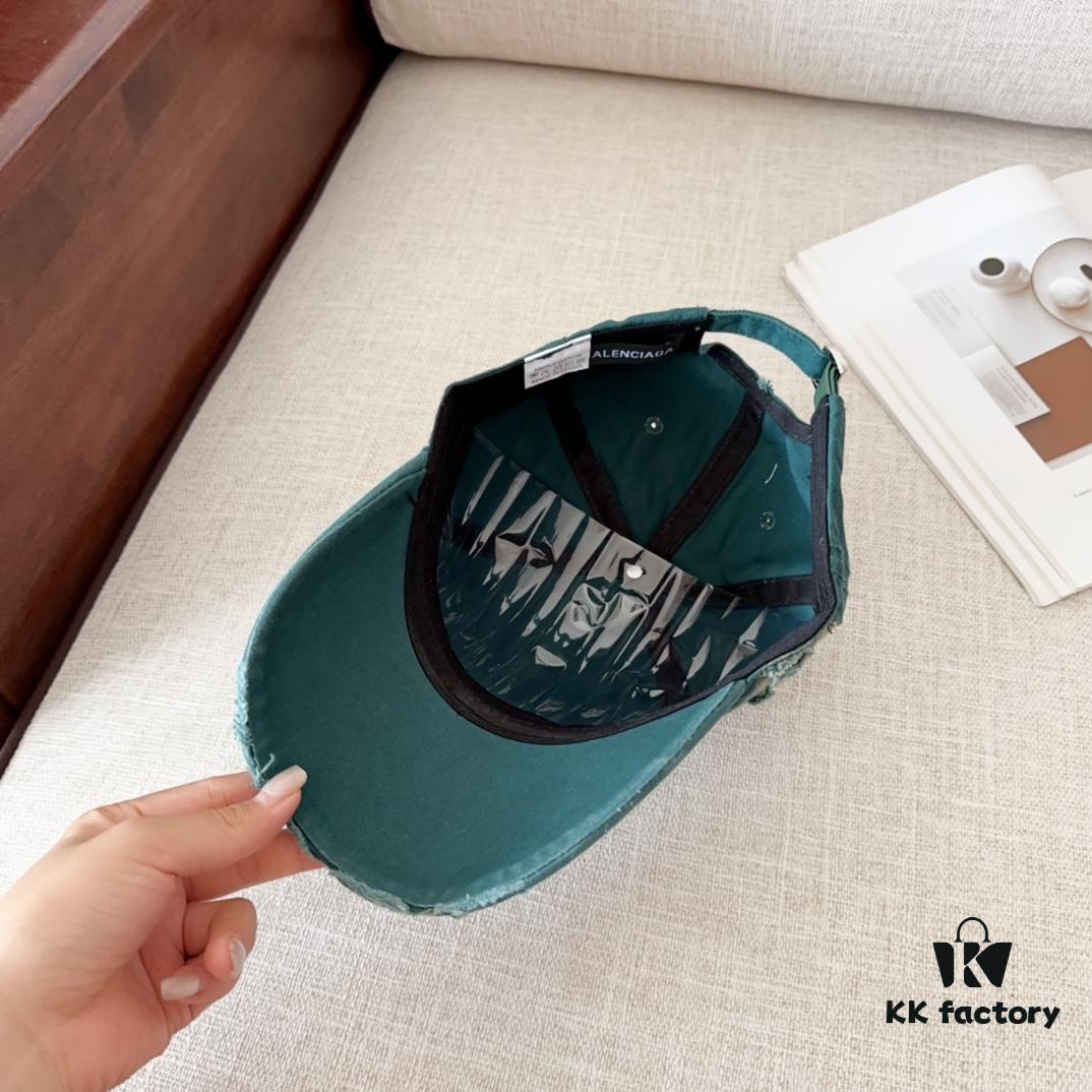 BALENCIAGA New Arrival Stylish Baseball Cap, High-Quality and Highly Breathable, Suitable for All Seasons