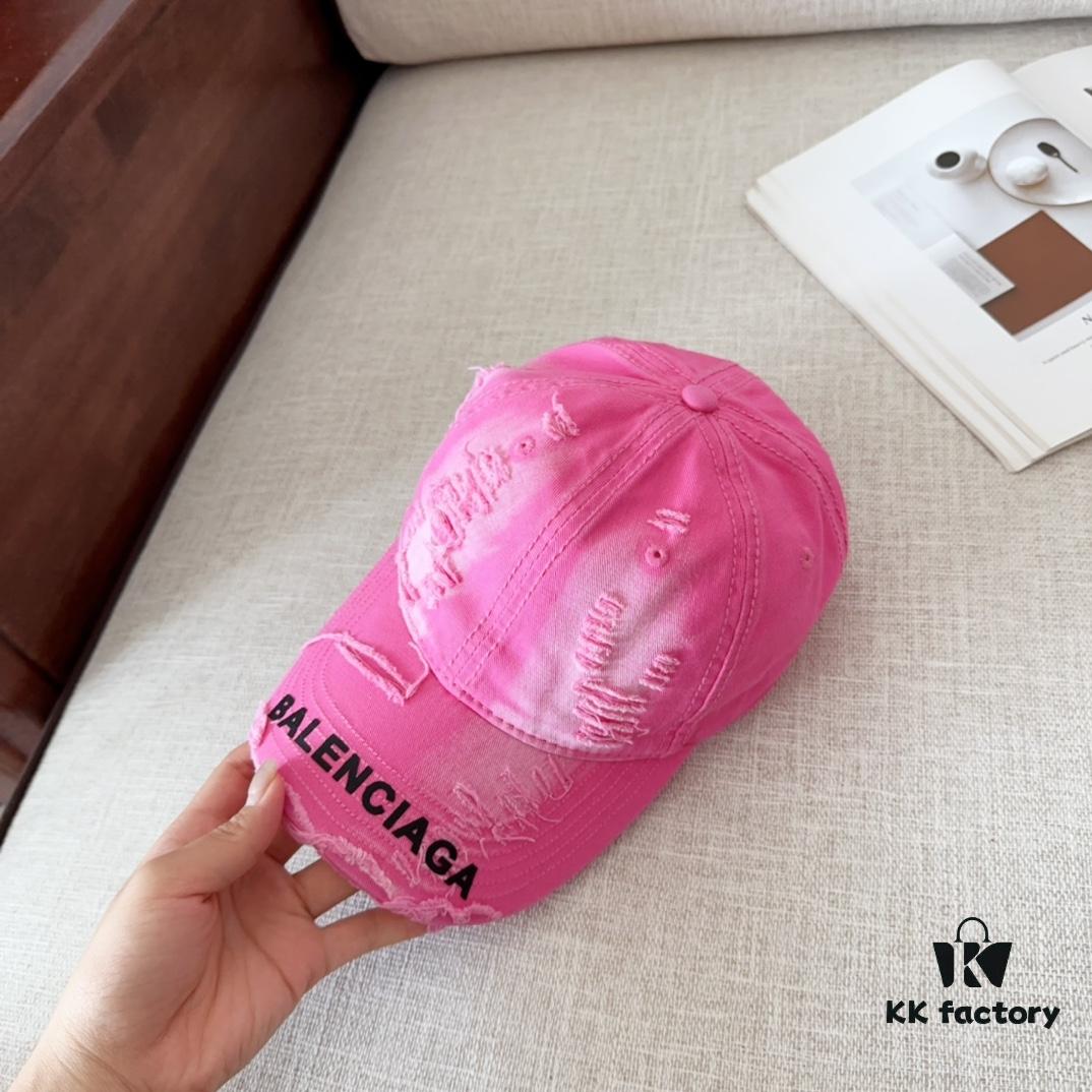 BALENCIAGA New Arrival Stylish Baseball Cap, High-Quality Breathable Design for All Seasons