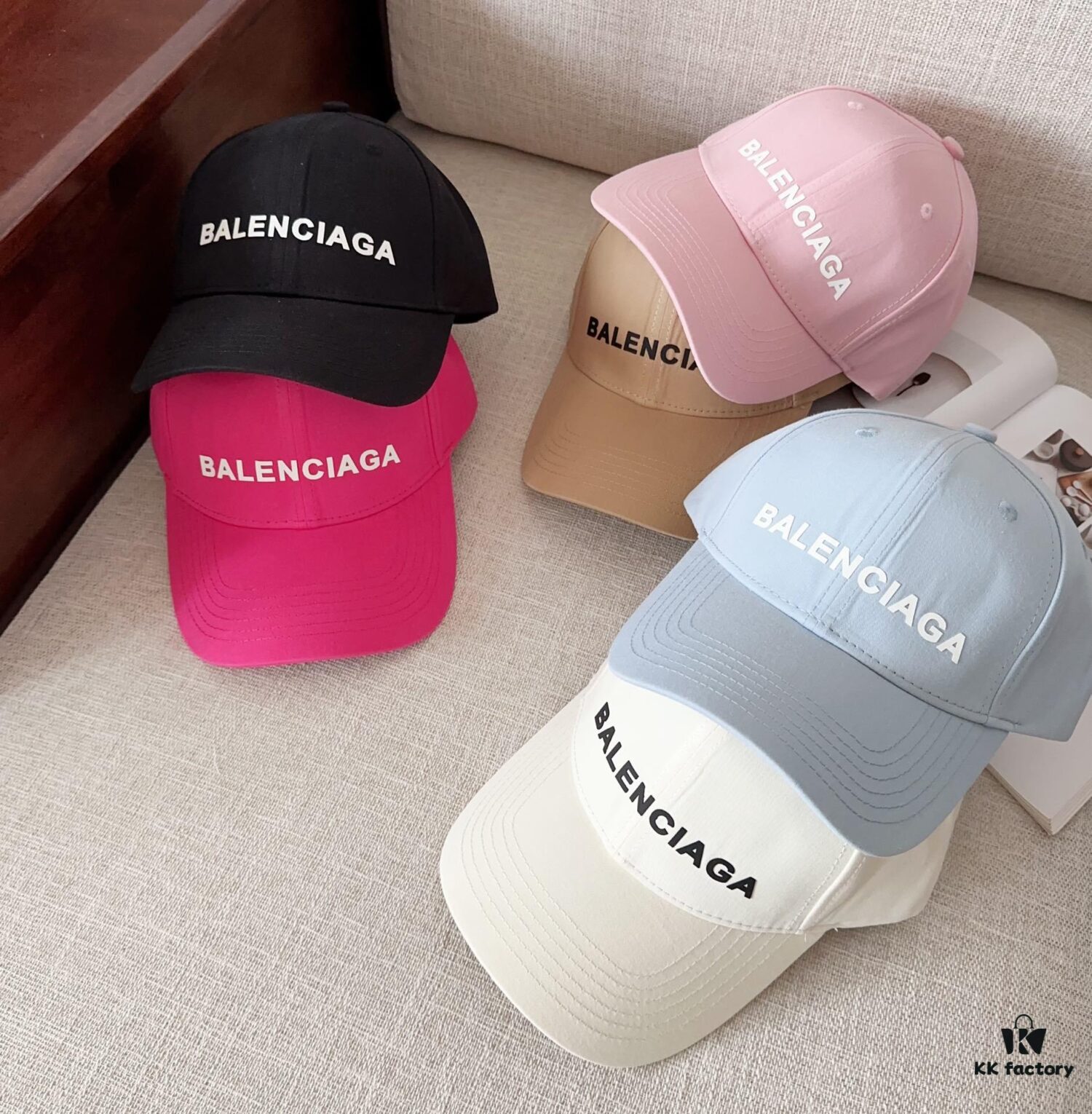 BALENCIAGA New Arrival Stylish Baseball Cap, High-Quality Breathable Design for All Seasons