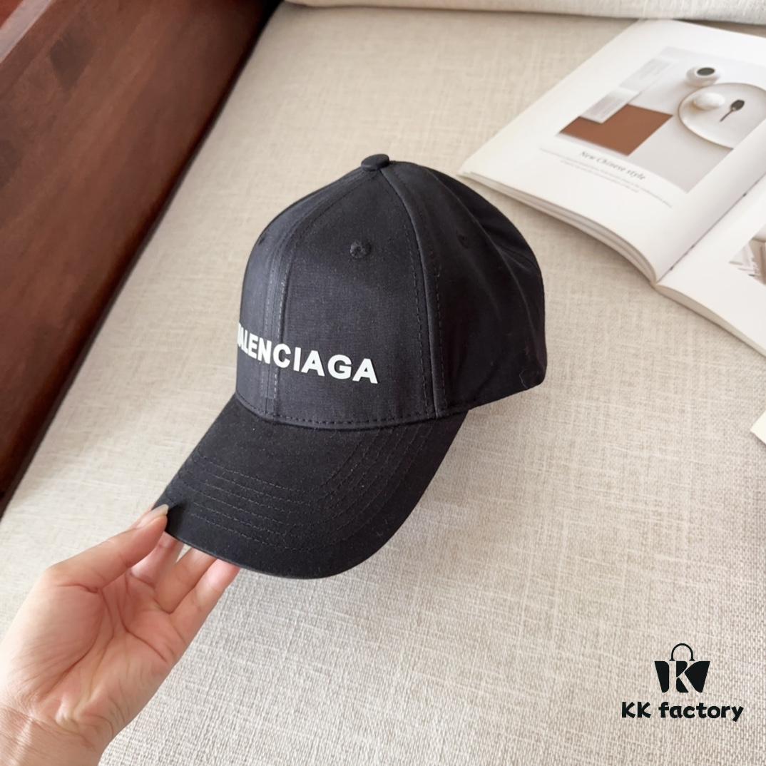BALENCIAGA New Arrival Stylish Baseball Cap, High-Quality Breathable Design for All Seasons