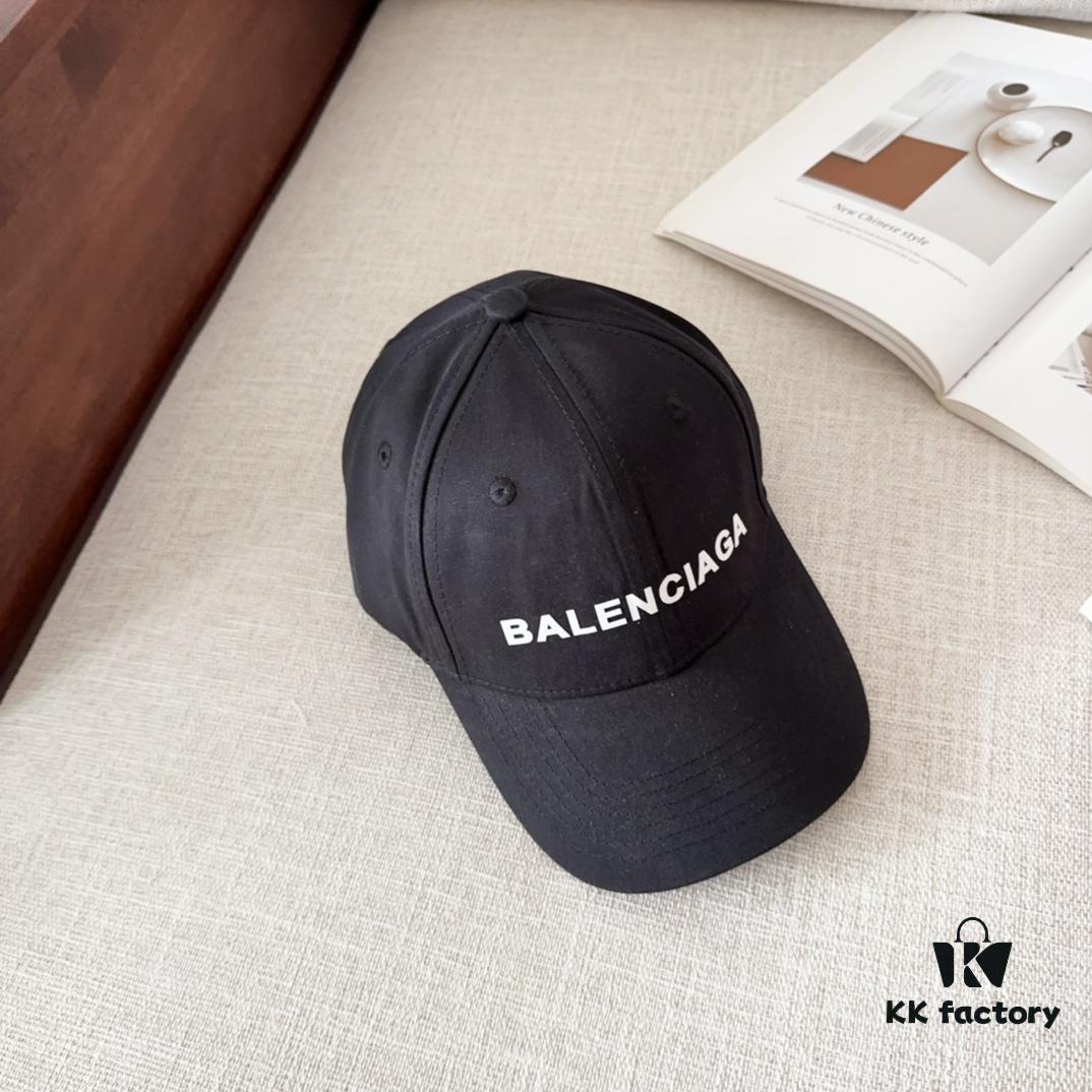 BALENCIAGA New Arrival Stylish Baseball Cap, High-Quality Breathable Design for All Seasons