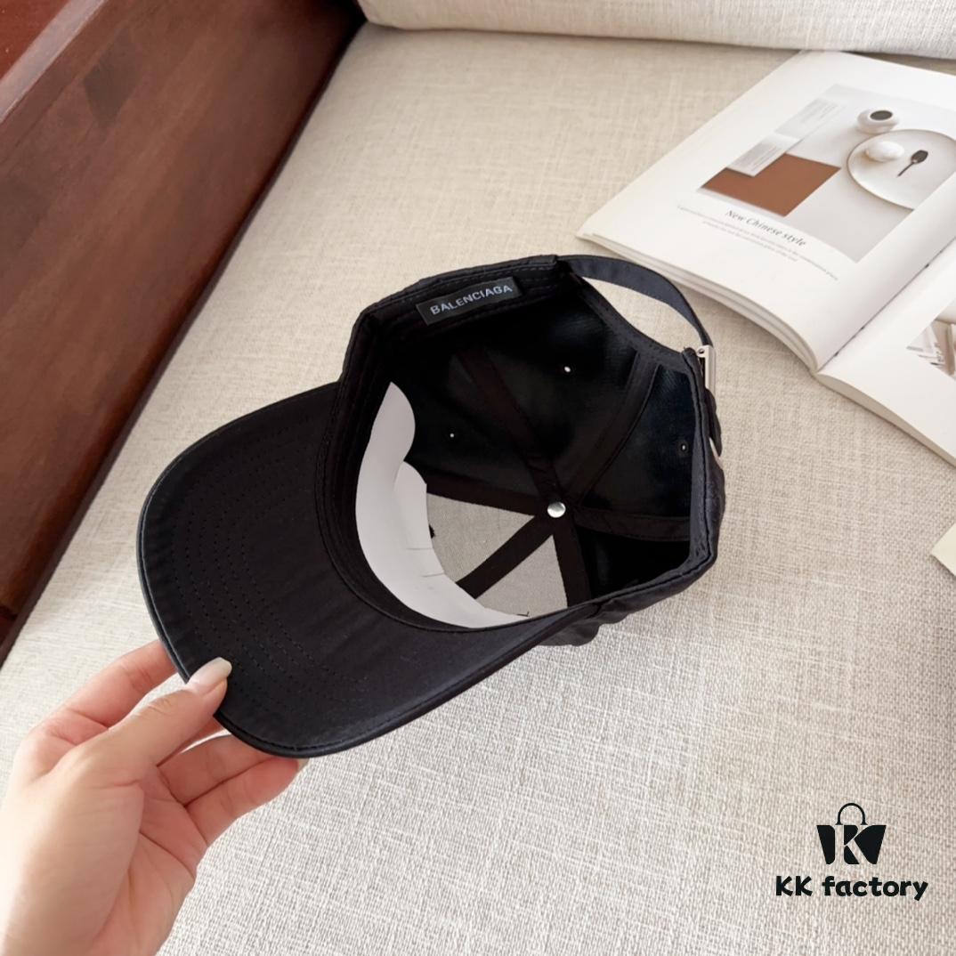 BALENCIAGA New Arrival Stylish Baseball Cap, High-Quality Breathable Design for All Seasons