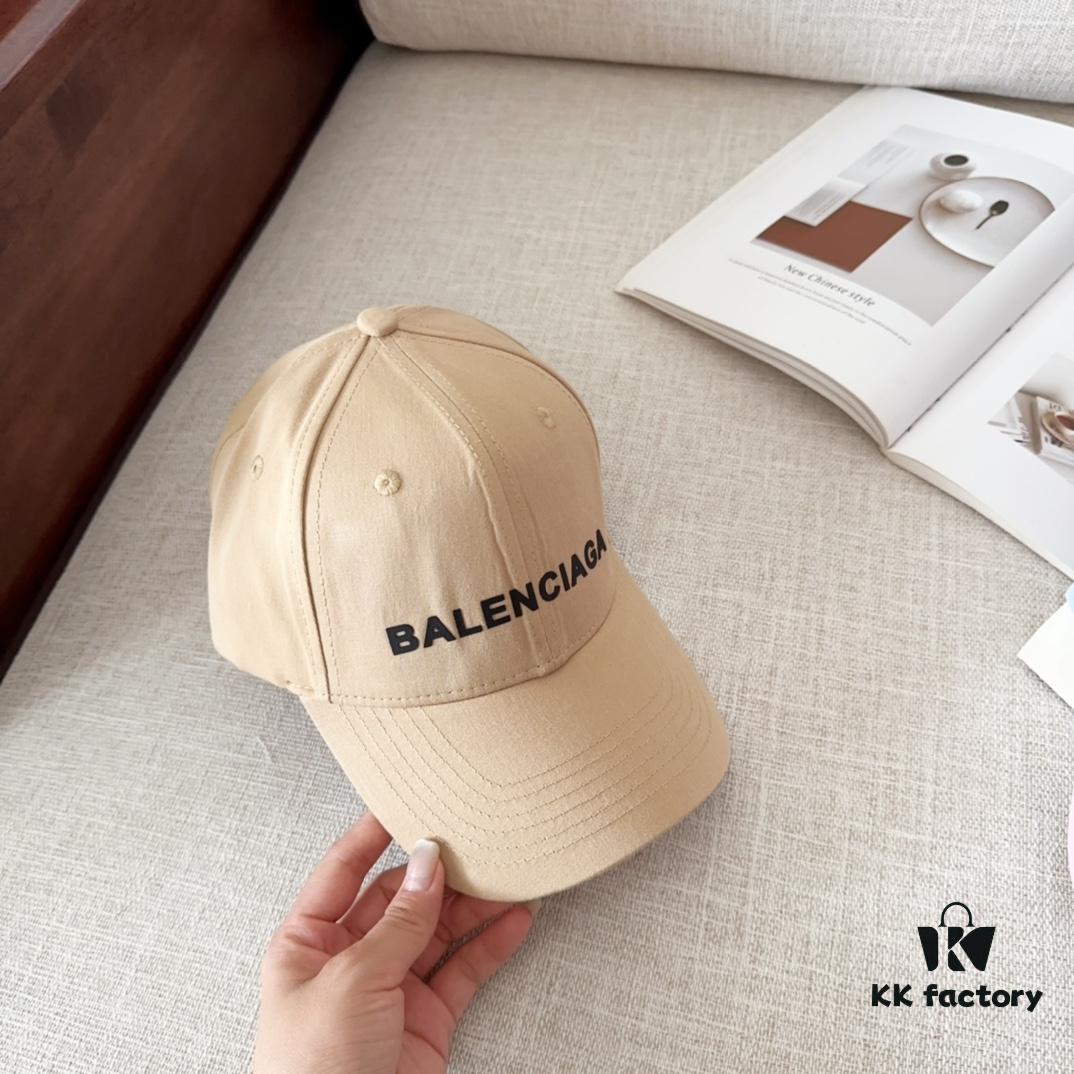 BALENCIAGA New Arrival Stylish Baseball Cap, High-Quality Breathable Design for All Seasons