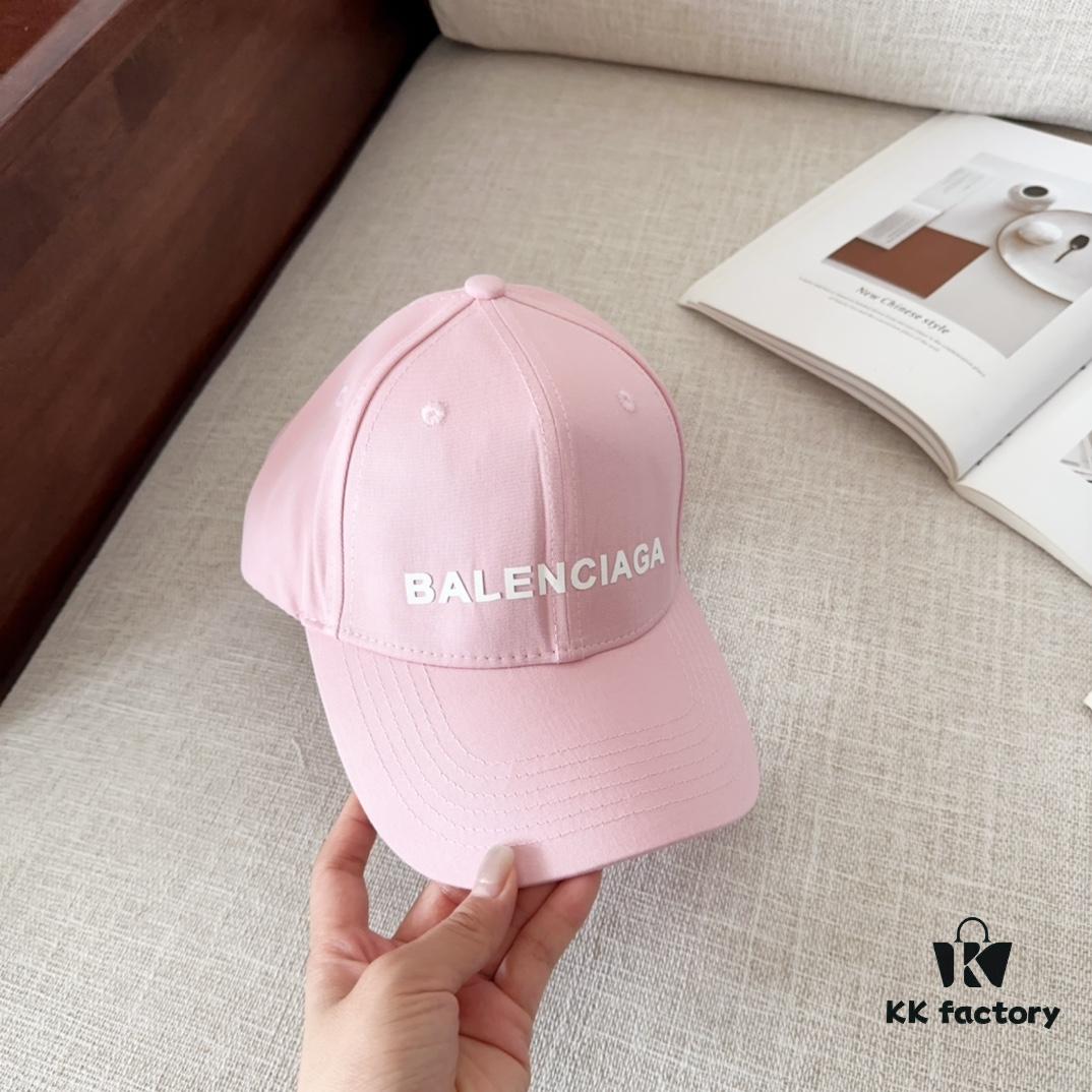 BALENCIAGA New Arrival Unique Baseball Cap, High-Quality Breathable Design for All Seasons