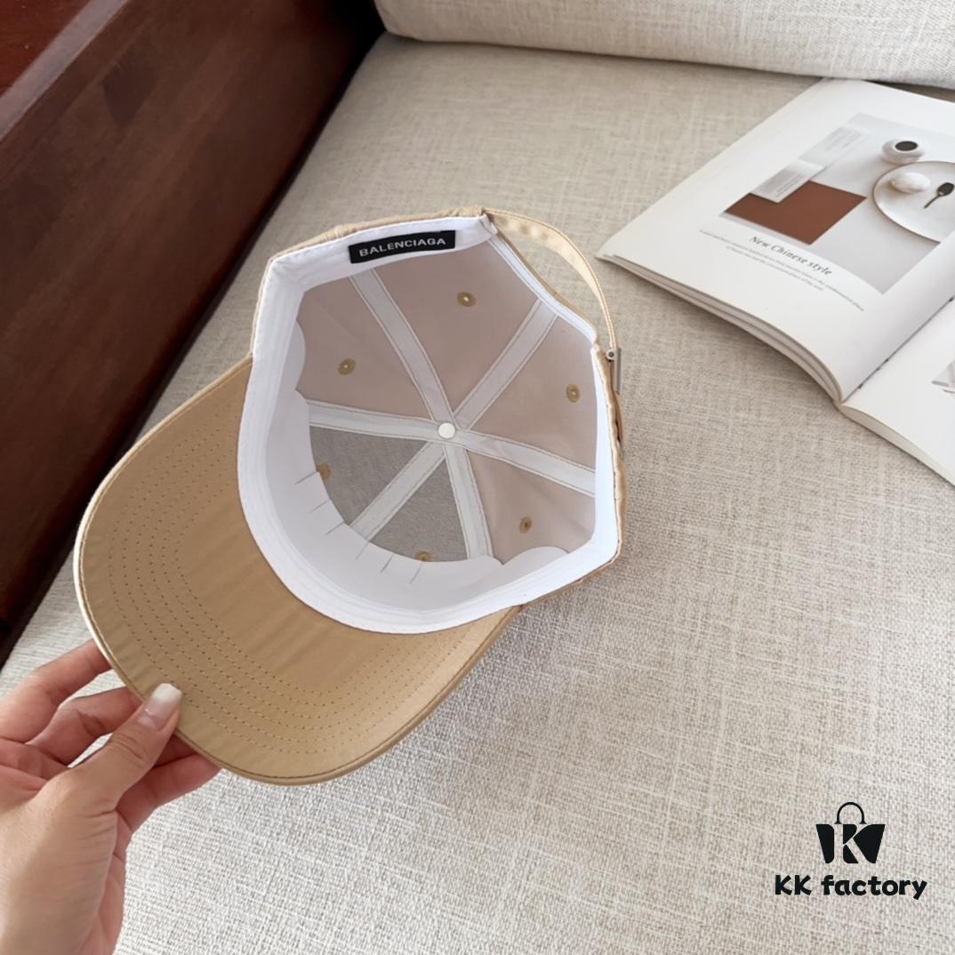 BALENCIAGA New Arrival Stylish Baseball Cap, High-Quality Breathable Design for All Seasons