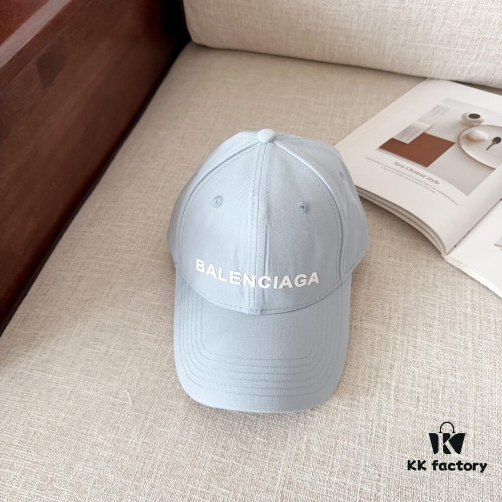 BALENCIAGA New Arrival Stylish Baseball Cap, High-Quality Breathable Design for All Seasons