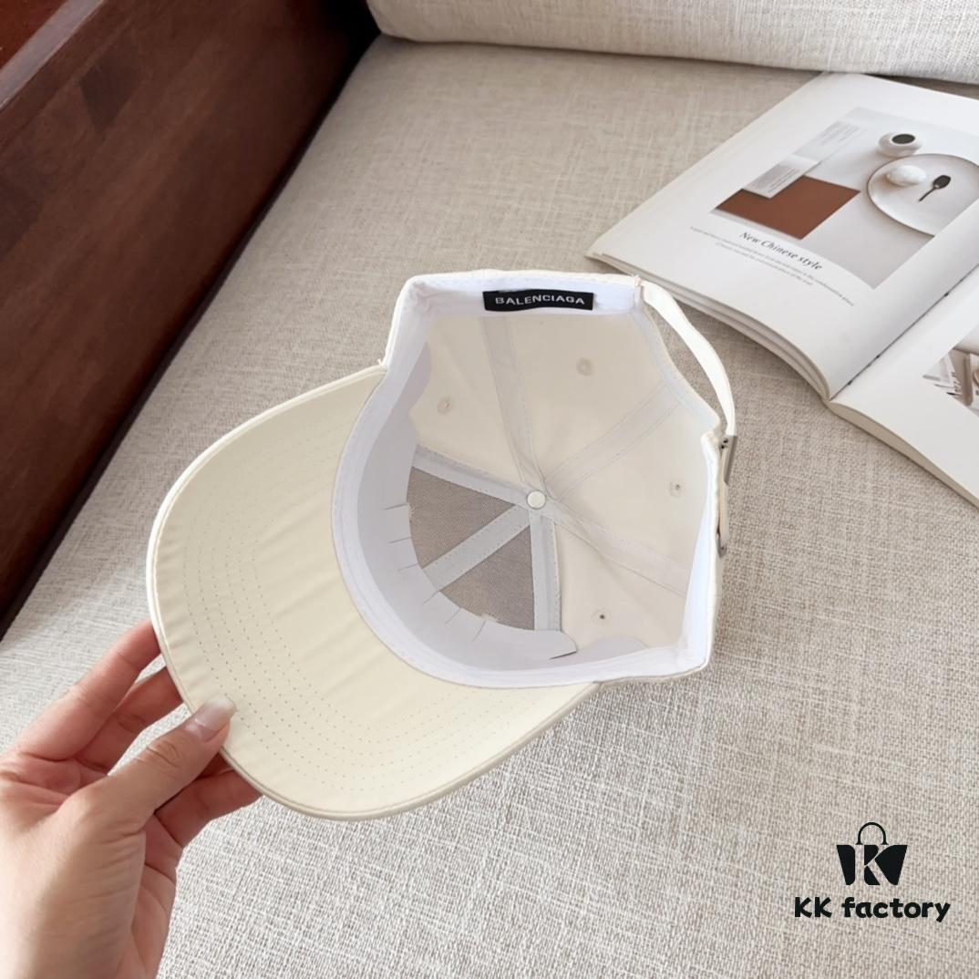 BALENCIAGA New Arrival Stylish Baseball Cap, High-Quality Breathable Design for All Seasons