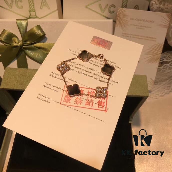 【🍀VCA New Arrival】VCA Overseas Points Gift Five-Petal Gray Mother-of-Pearl Bracelet, Natural Gray Shell Inlaid with Sparkling Brilliant Crystals ✨, 925 Sterling Silver + 18K Real Gold Plated Bracelet, Adjustable Length: 19cm, Complete Gift Box Packaging with Scan Code, NOT FOR SALE