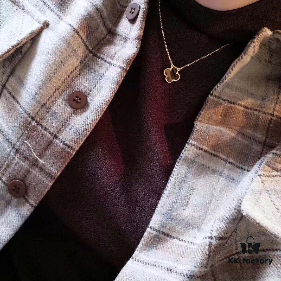 Medium Four-Leaf Clover Natural Tiger's Eye Necklace