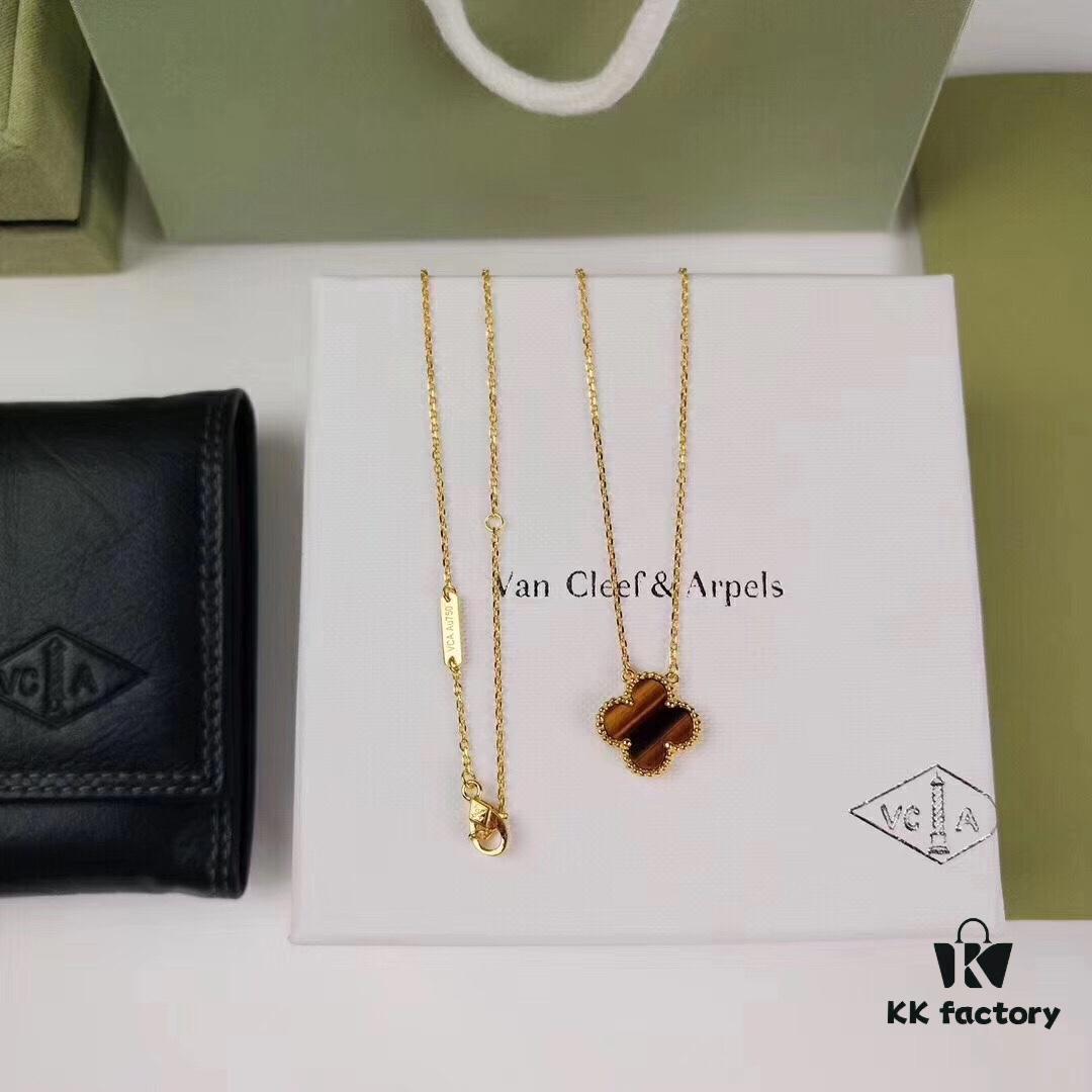 Medium Four-Leaf Clover Natural Tiger's Eye Necklace