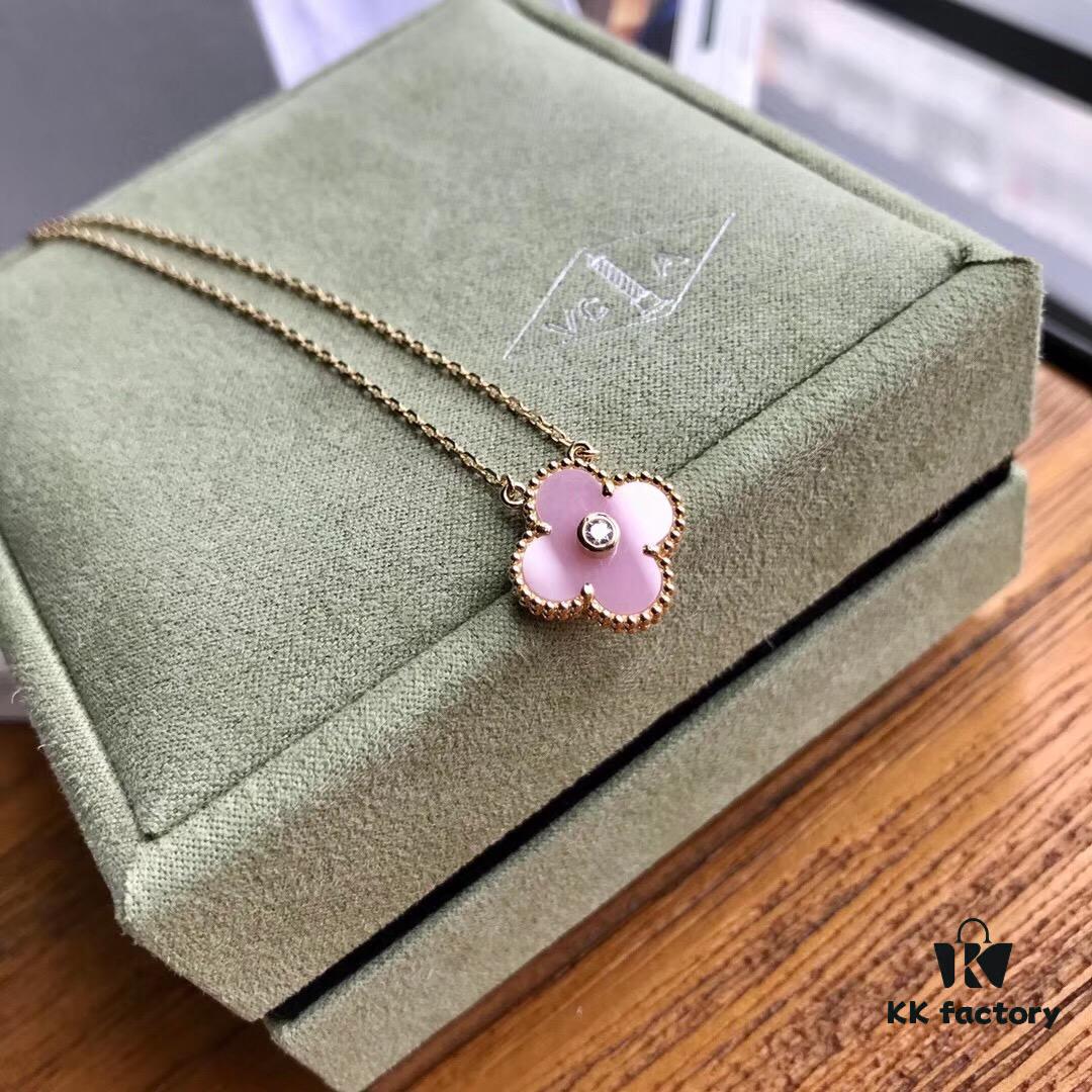 Van Cleef & Arpels Clover Diamond Necklace in Silver Version