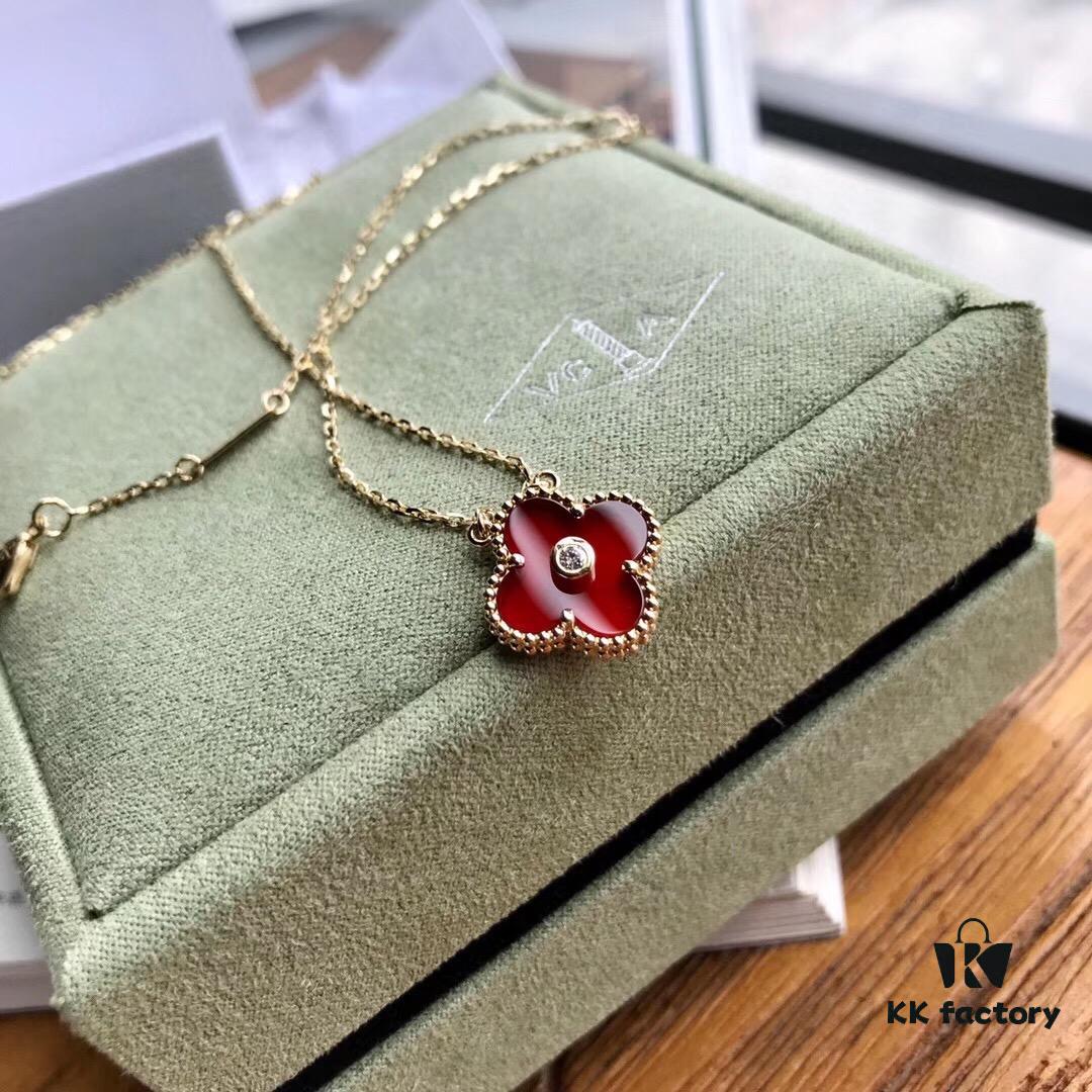 Van Cleef & Arpels Clover Diamond Necklace in Silver Version