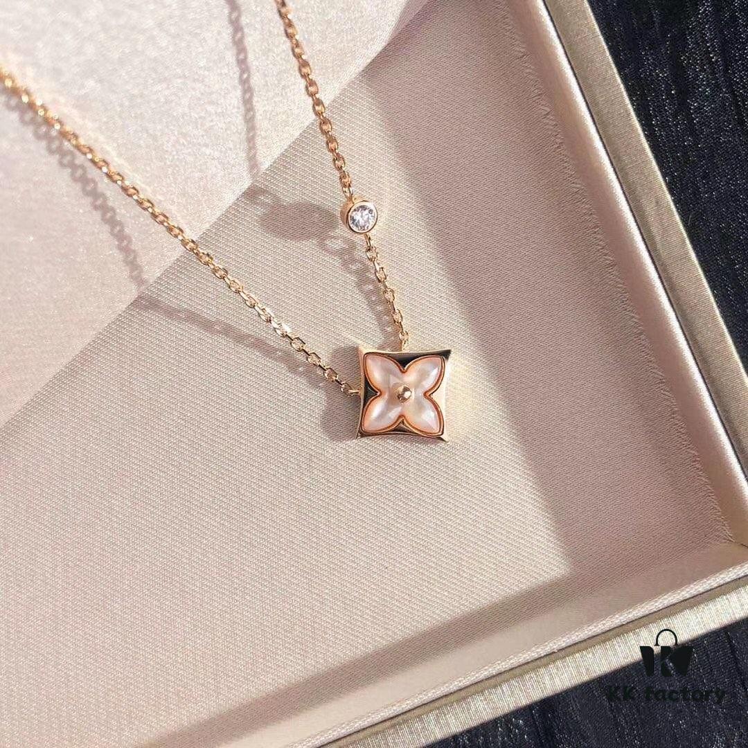 L VBlossom Series Diamond-Cut Sunflower Four-Leaf Clover Round Necklace