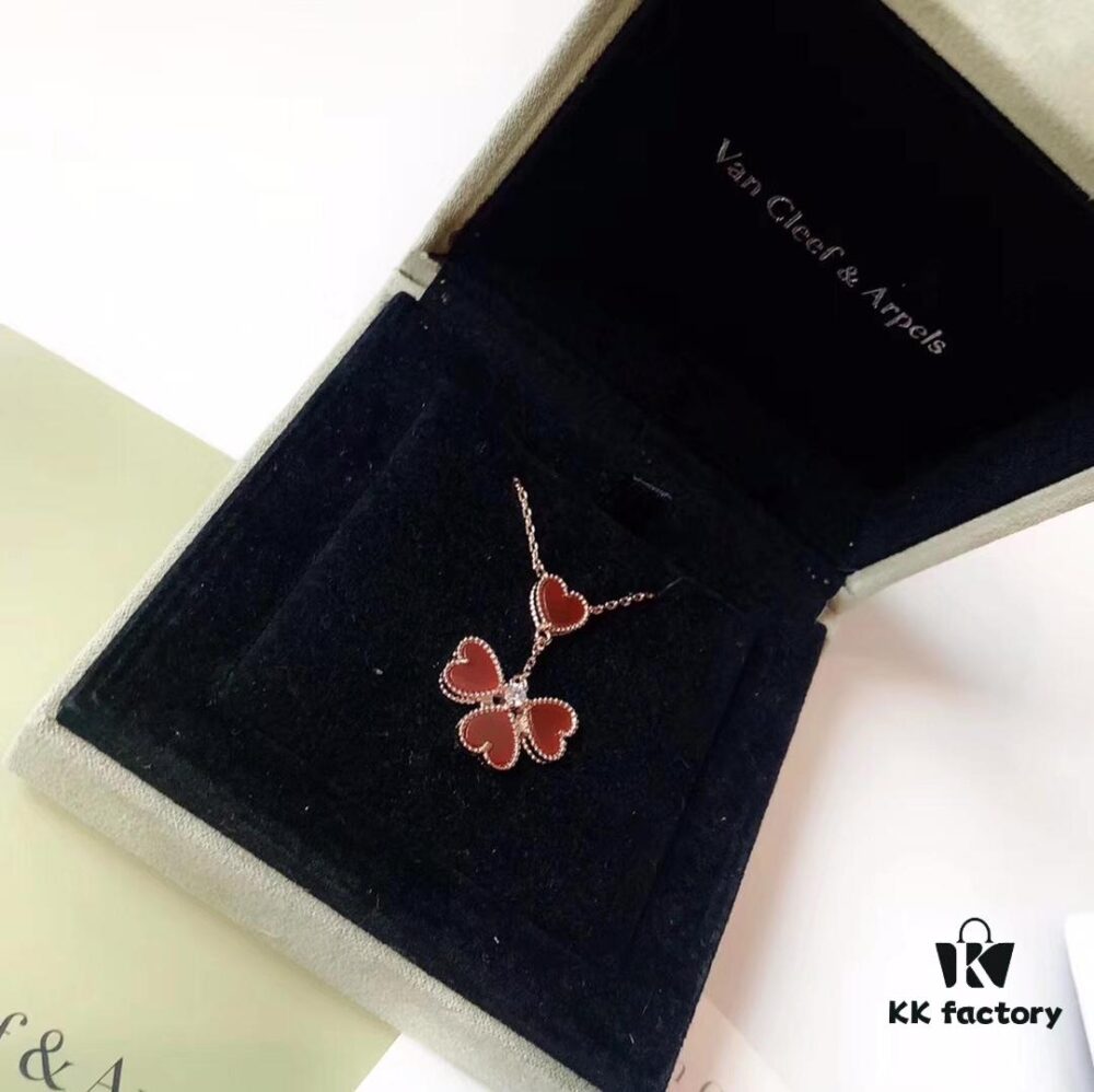 VCA Van Cleef & Arpels Sweet Series Rose Heart Pendant Tassel Necklace, High-End Custom Crafted with Imported S925 Sterling Silver and Natural Red Agate, Counter Proportion, Original Clasp