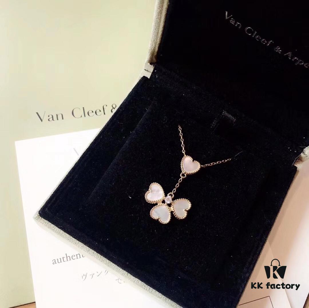 VCA Van Cleef & Arpels Sweet Series Rose Heart Pendant Tassel Necklace, High-End Custom Crafted with Imported S925 Sterling Silver and Natural Red Agate, Counter Proportion, Original Clasp