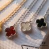 VCA Van Cleef & Arpels Alhambra Clover Necklace 🌸 1.0cm Mini Clover, Timeless Classic! Buling Buling ✨✨ Original Mold Design with Boutique Diamond-Cut Clasp 👏🏻 Exquisitely Crafted in Sterling Silver Plated with 18K Rose Gold / Yellow Gold / White Gold – Premium Workmanship with Real Black Onyx / White Mother-of-Pearl / Red Agate Inlay