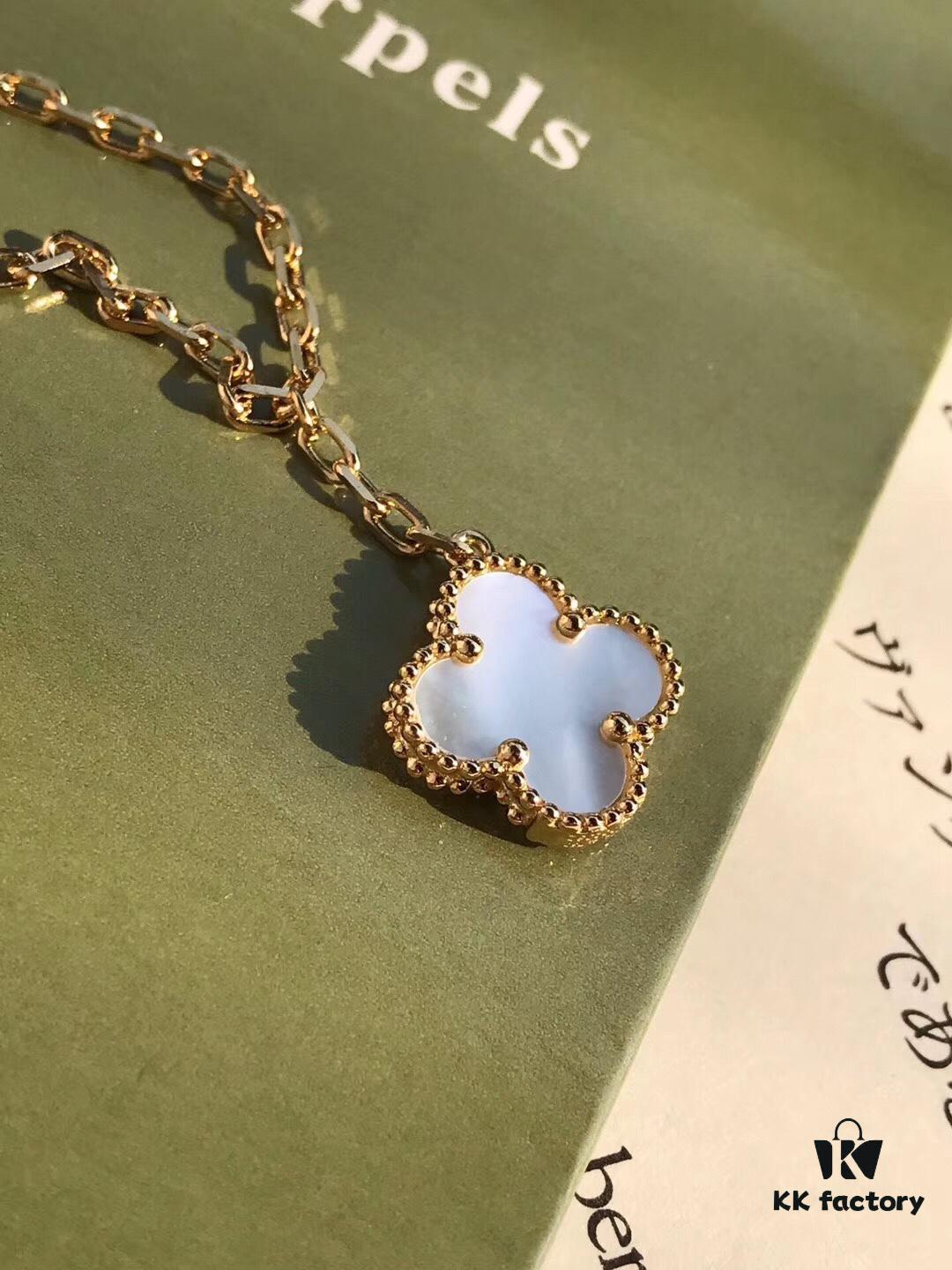 Van Cleef & Arpels Lucky Bracelet, Symbolizing Good Fortune, Four-Flower Mix Design