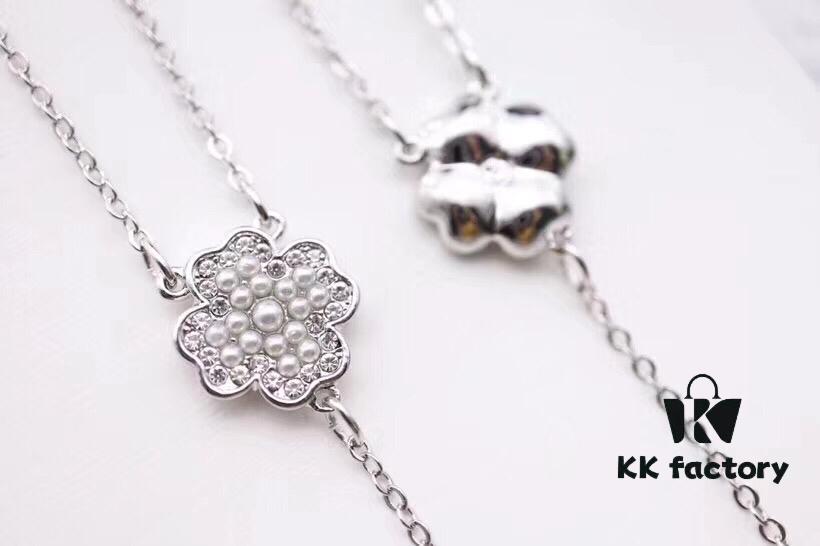 New Arrival🍀 Lucky Four-Leaf Clover Pearl Y-Necklace