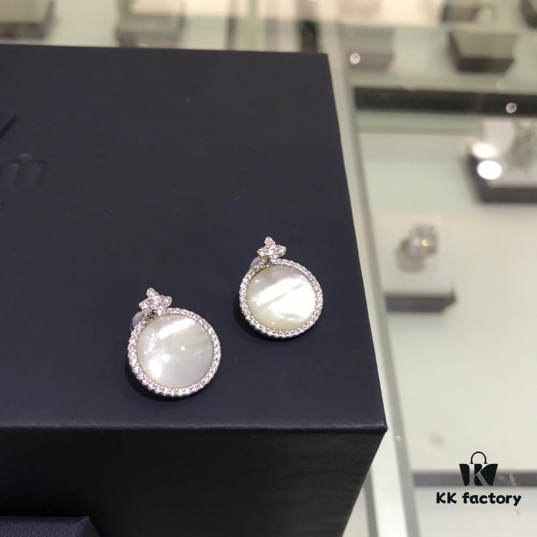 APM Monaco Women's Two-Way Earrings, Elegant Four-Leaf Clover White Mother-of-Pearl Studs, Versatile and Chic