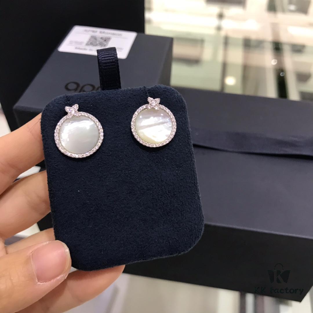 APM Monaco Women's Two-Way Earrings, Elegant Four-Leaf Clover White Mother-of-Pearl Studs, Versatile and Chic