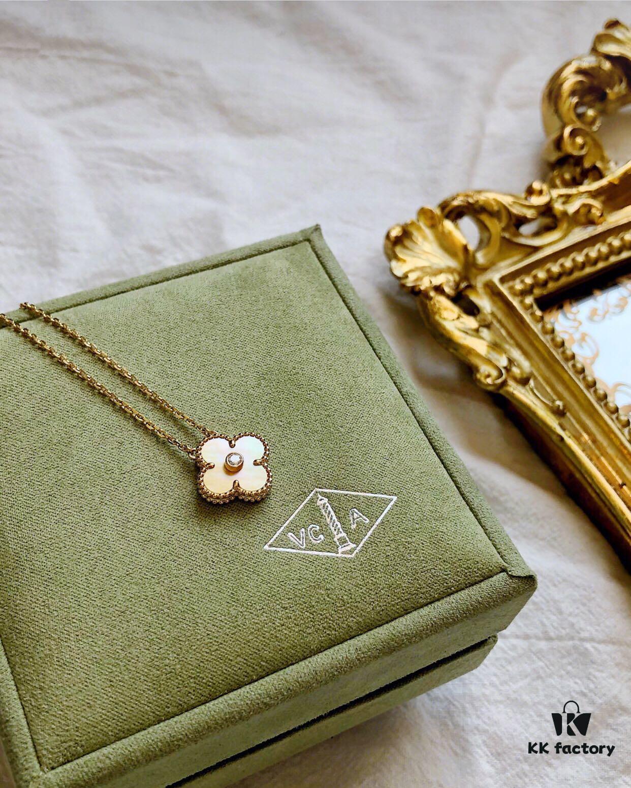 Van Cleef & Arpels Four-Leaf Clover Necklace