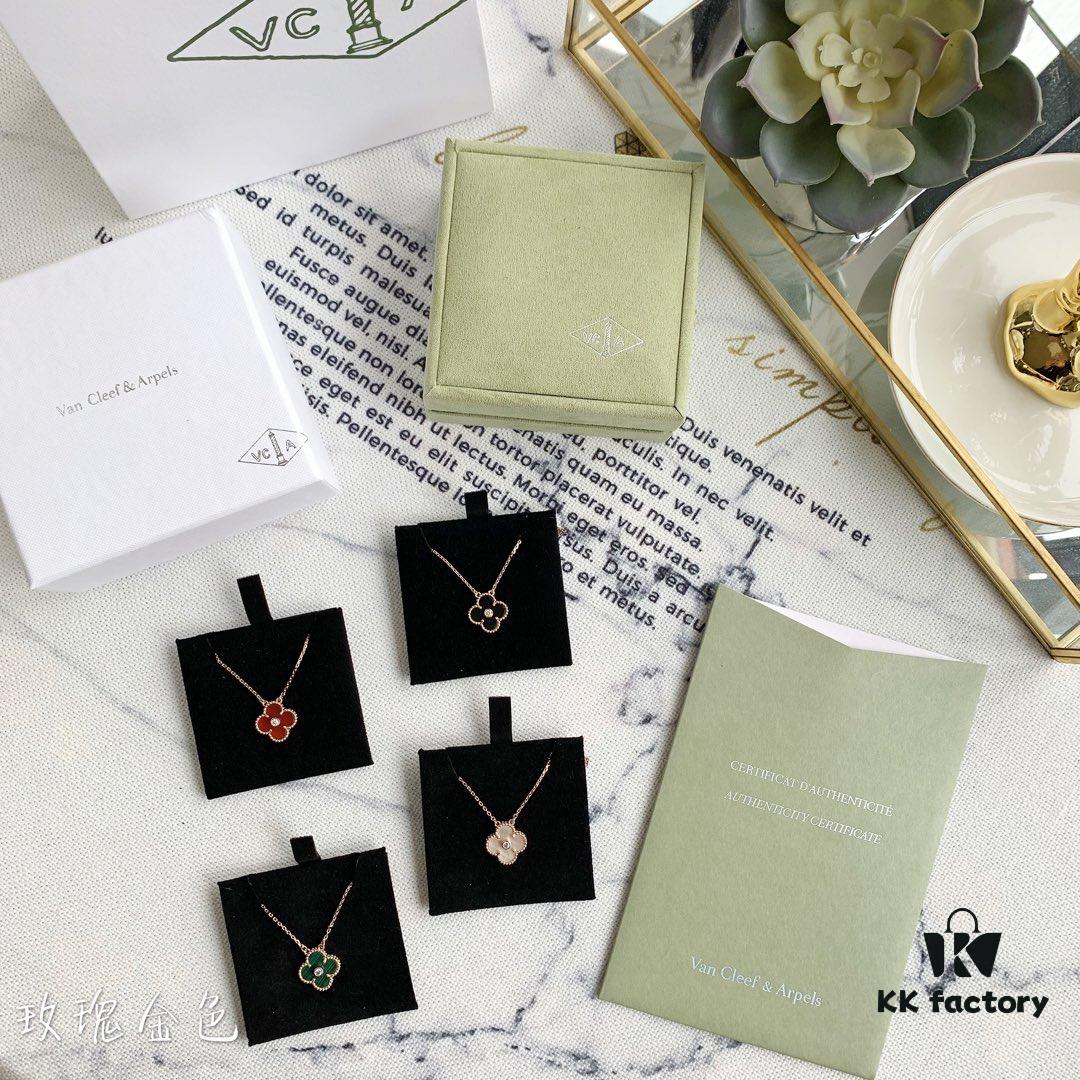 🎄Christmas Gift 🎁 Van Cleef & Arpels Alhambra Clover Necklace with Natural Black Onyx, Red Jasper, White Mother-of-Pearl, and Malachite in Rose Gold, Yellow Gold, and White Gold Plated 925 Sterling Silver from Germany