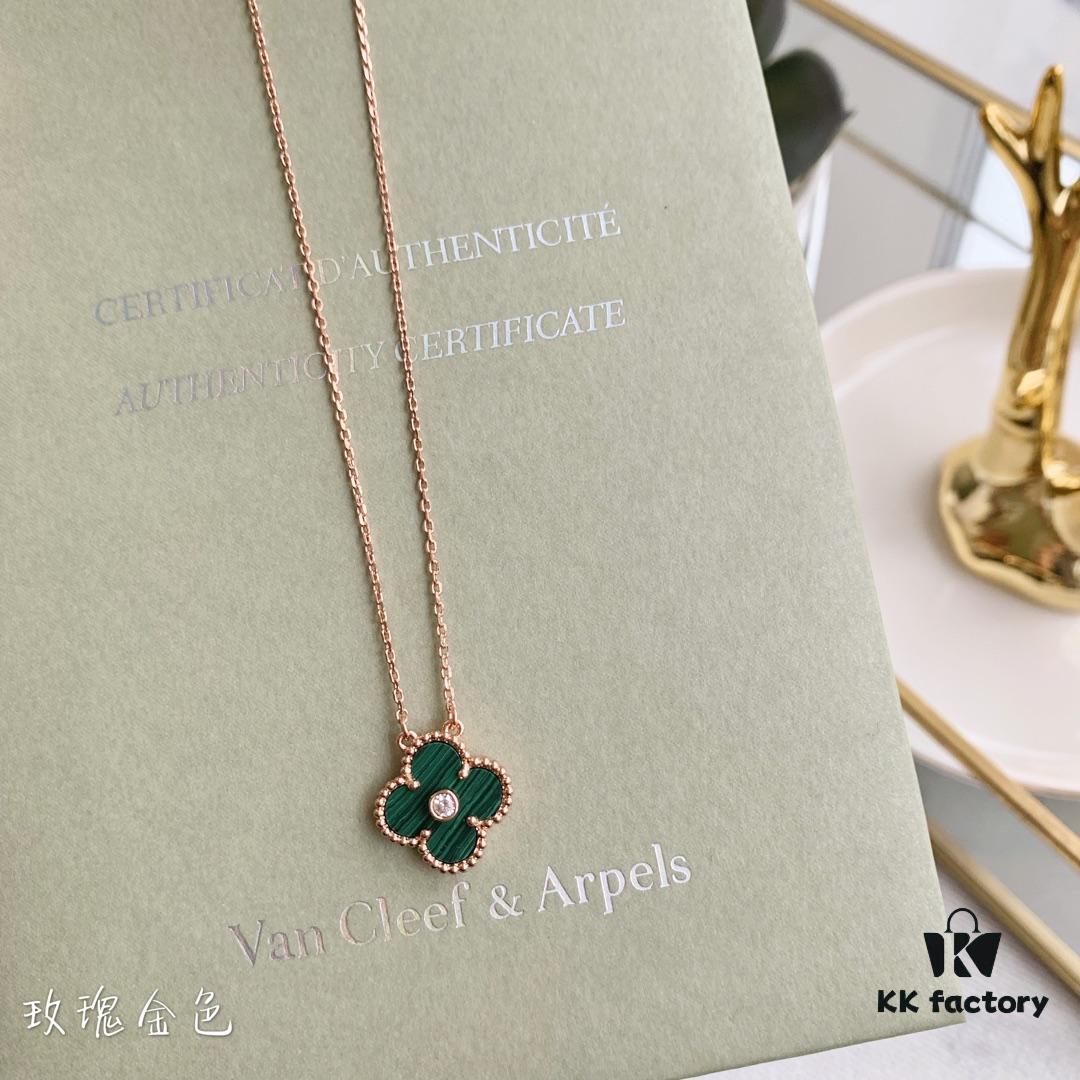 🎄Christmas Gift 🎁 Van Cleef & Arpels Alhambra Clover Necklace with Natural Black Onyx, Red Jasper, White Mother-of-Pearl, and Malachite in Rose Gold, Yellow Gold, and White Gold Plated 925 Sterling Silver from Germany