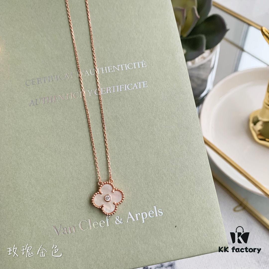 🎄Christmas Gift 🎁 Van Cleef & Arpels Alhambra Clover Necklace with Natural Black Onyx, Red Jasper, White Mother-of-Pearl, and Malachite in Rose Gold, Yellow Gold, and White Gold Plated 925 Sterling Silver from Germany