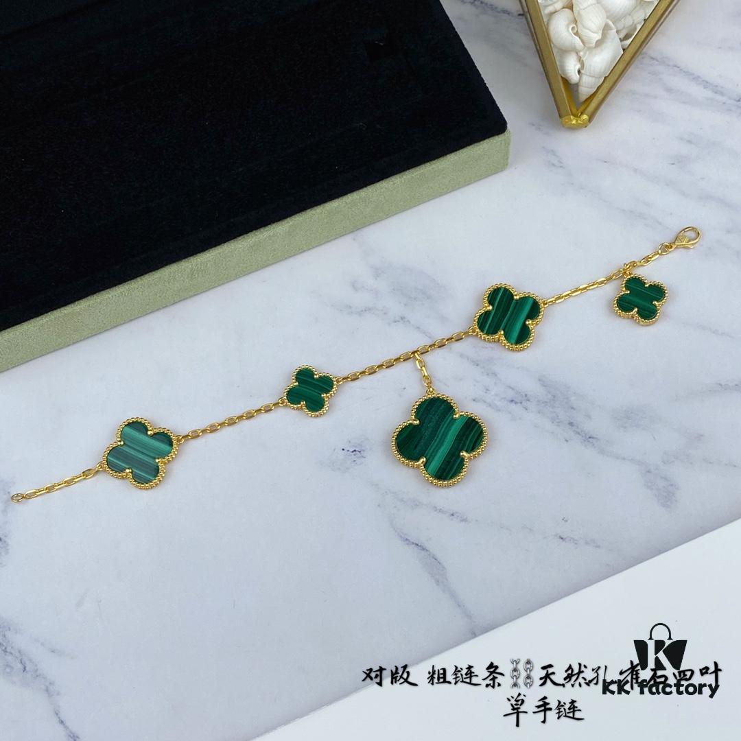 Newly Upgraded Version Compatible with 925 Natural Malachite VCA New Five-Petal Four-Leaf Clover Bracelet, High-End Market Edition! 1:1 High-Quality Custom 925 Sterling Silver, VCA Van Cleef & Arpels Limited Edition Four-Leaf Clover Leaves, Store Exclusive Limited Model, Perfect for Travel, an Absolute Must-Have. Original Lobster Clasp, Top-Tier Quality Available on Market