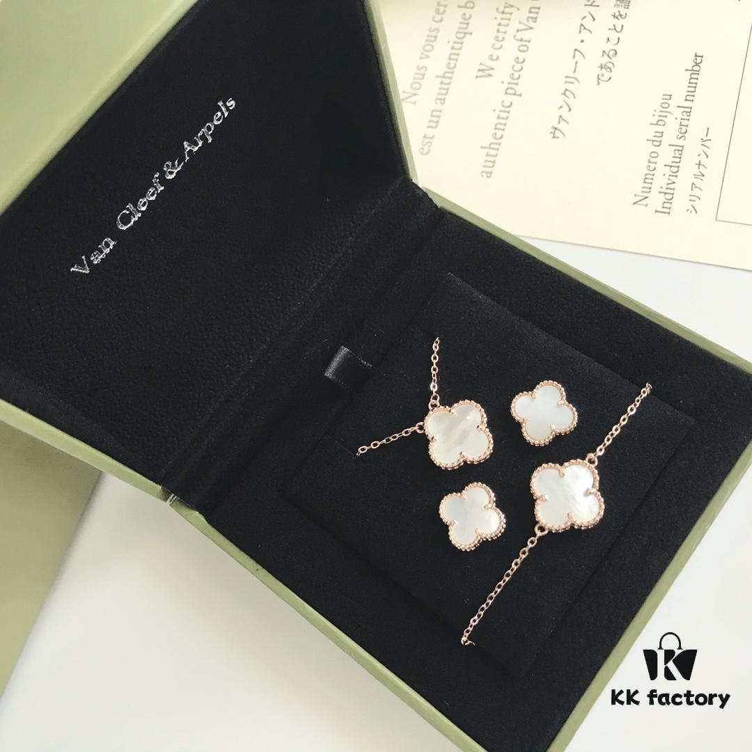 VCA Clover Set ❤️