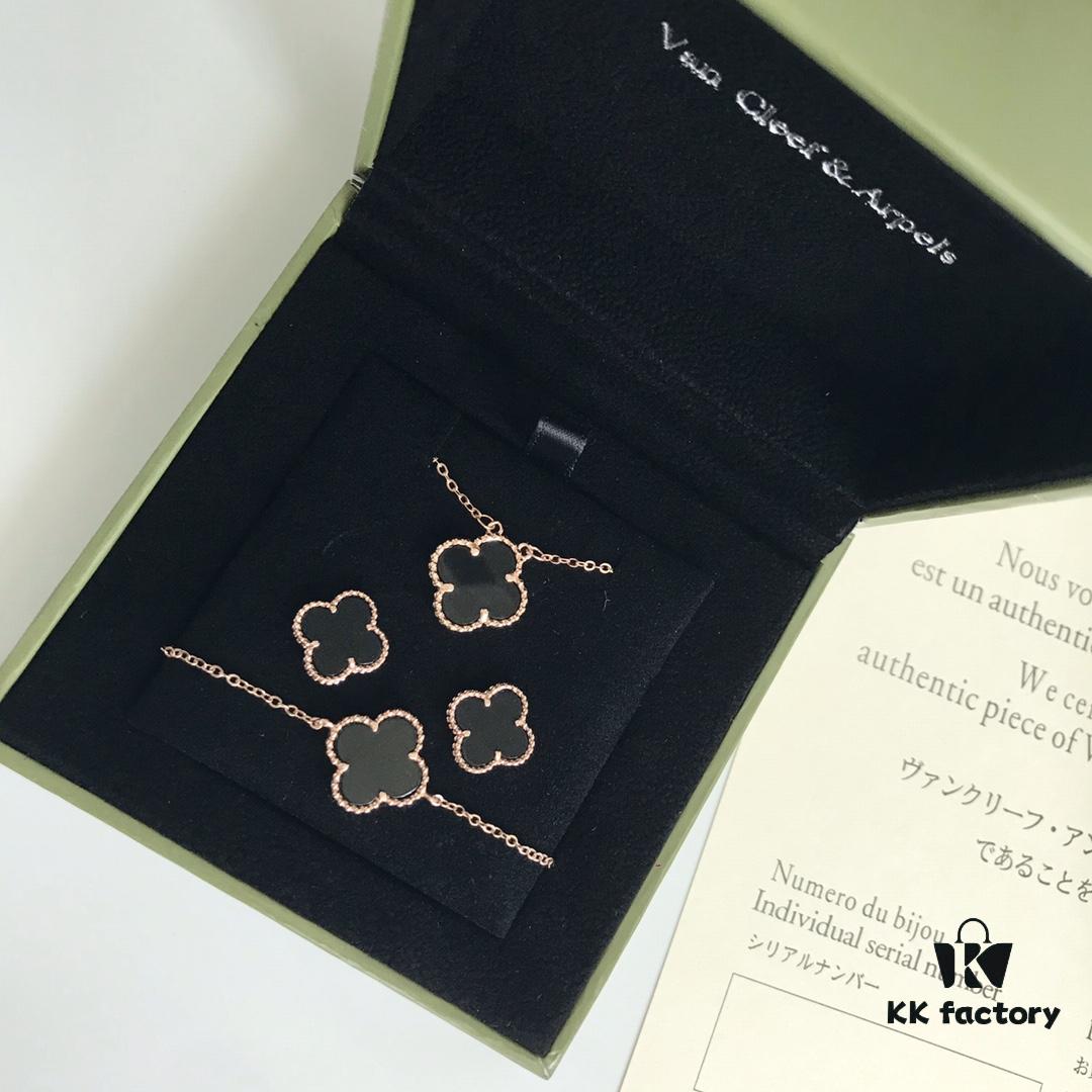 VCA Clover Set ❤️