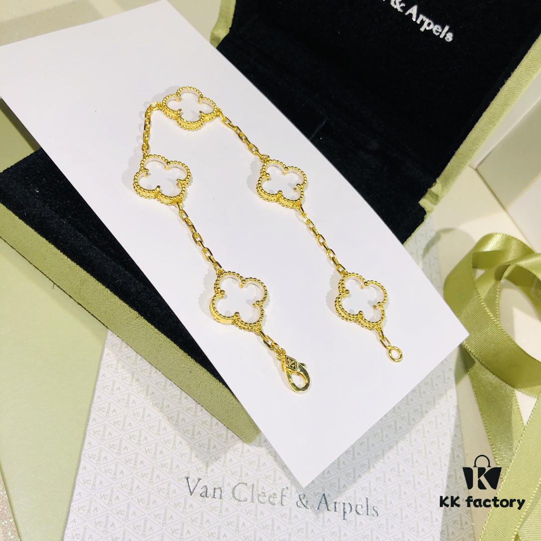 New Arrival Transparent White Shell Heart ❗️ Gold-Tone Chain. Authentic Purchased Genuine Item, Original Rhombus Clasp ❗️ Highest Quality Van Cleef & Arpels VCA Alhambra Clover 🍀 Five Motif Bracelet Made of High-End Custom 925 Sterling Silver with Thick Gold Plating, High-Definition Engraving, Latest Store Model with Authentic Rhombus ◇ Clasp