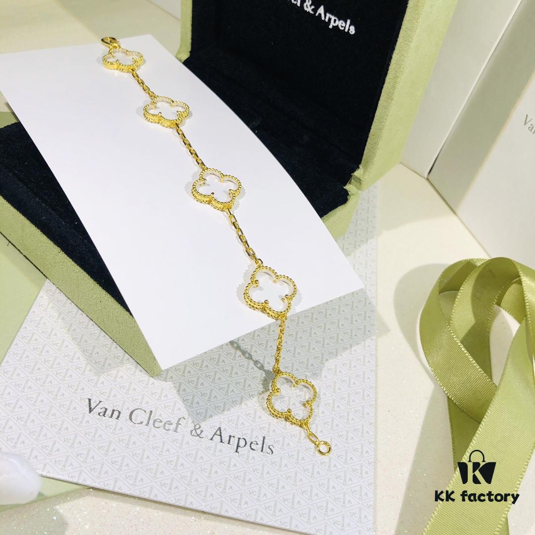 New Arrival Transparent White Shell Heart ❗️ Gold-Tone Chain. Authentic Purchased Genuine Item, Original Rhombus Clasp ❗️ Highest Quality Van Cleef & Arpels VCA Alhambra Clover 🍀 Five Motif Bracelet Made of High-End Custom 925 Sterling Silver with Thick Gold Plating, High-Definition Engraving, Latest Store Model with Authentic Rhombus ◇ Clasp