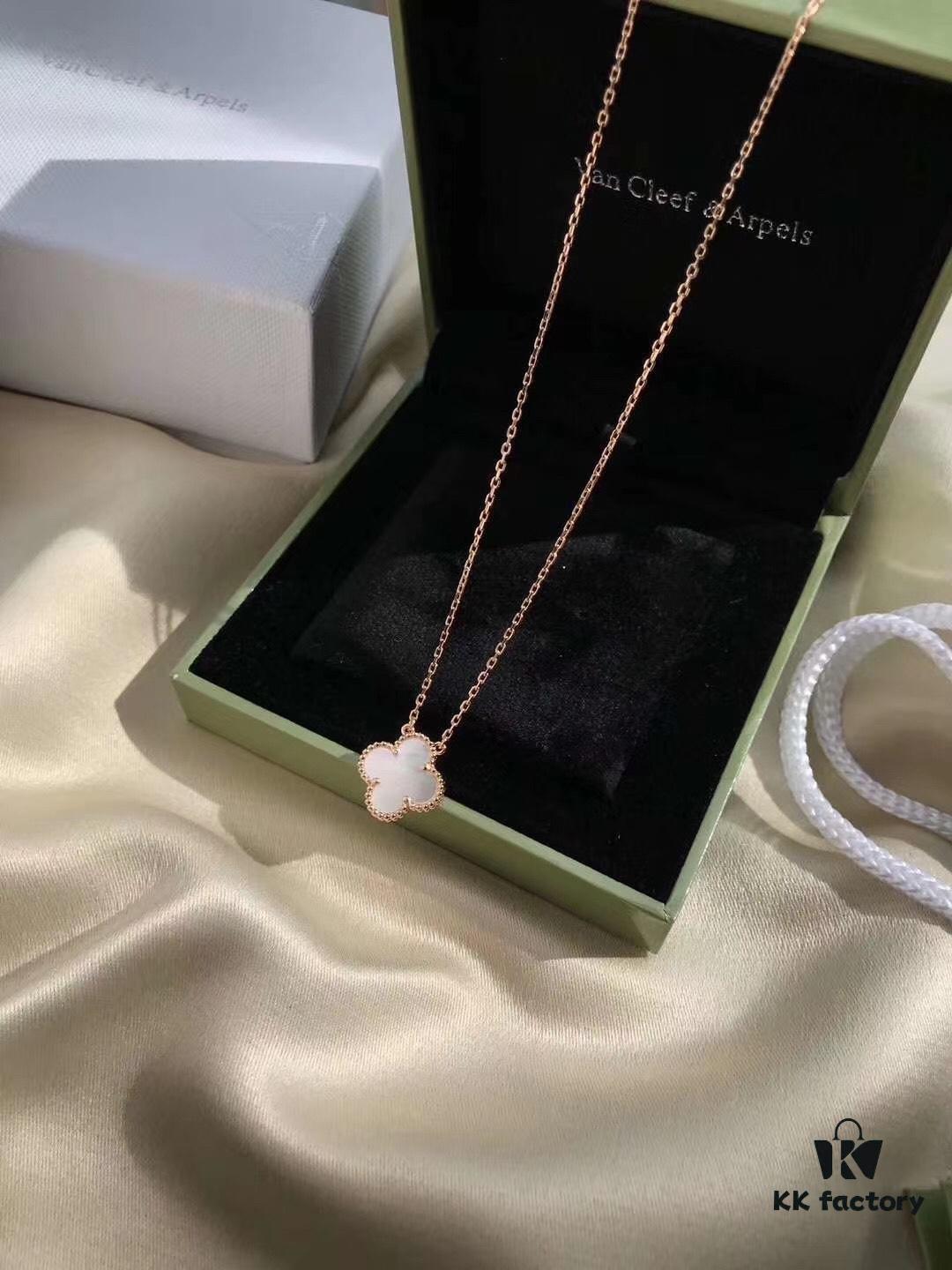 Van Cleef & Arpels VCA Single Flower Pearl Mother-of-Pearl Necklace in Silver Plated with Gold