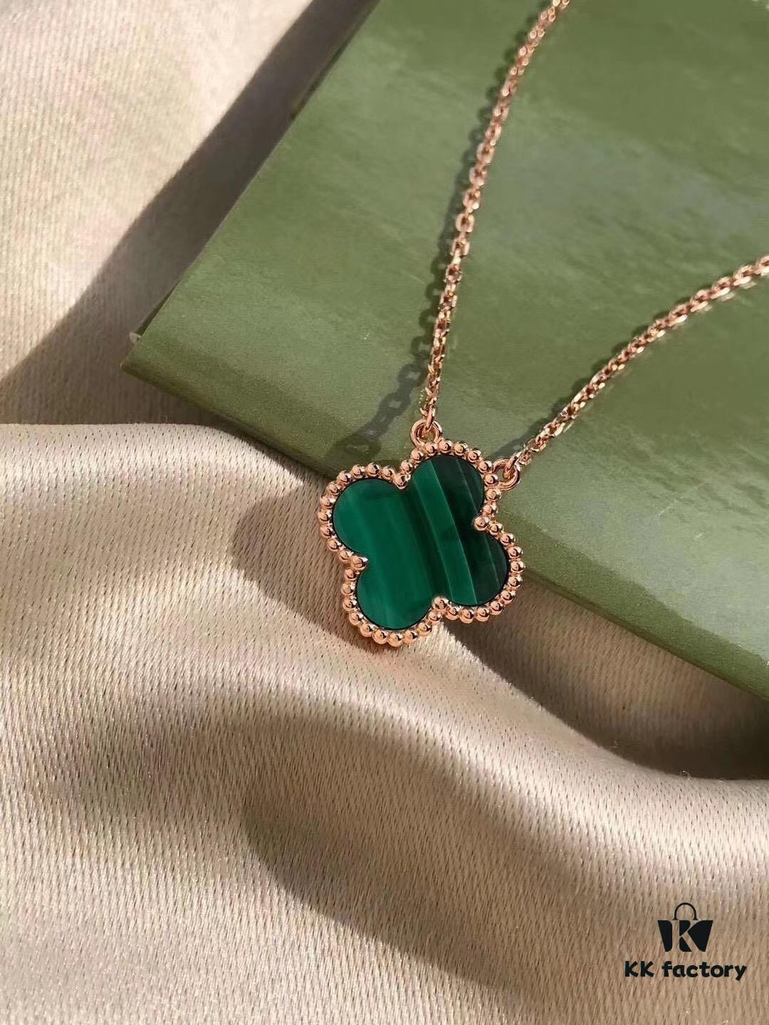 Van Cleef & Arpels VCA Single Flower Green Malachite Necklace (Silver Plated with K-Gold)