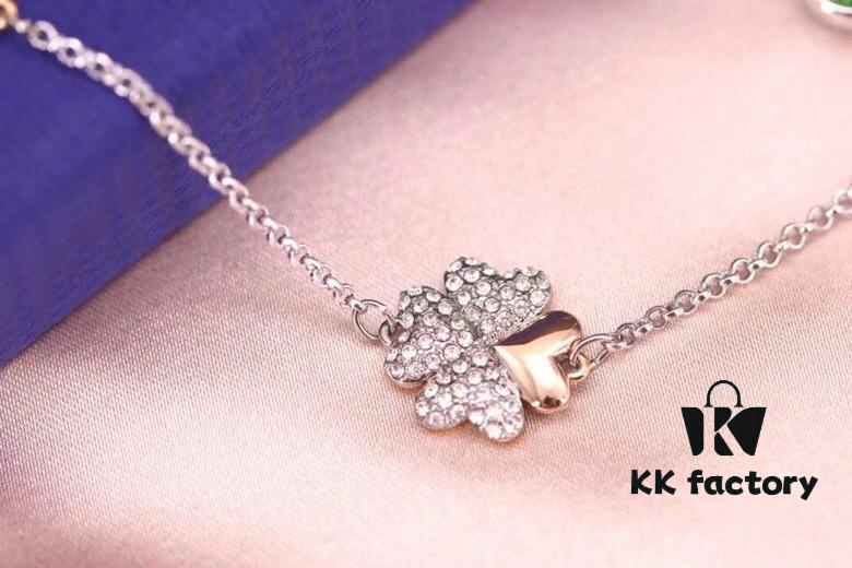 New Arrival 💗 Swarovski Lucky Full Diamond Clover Magnetic Bracelet