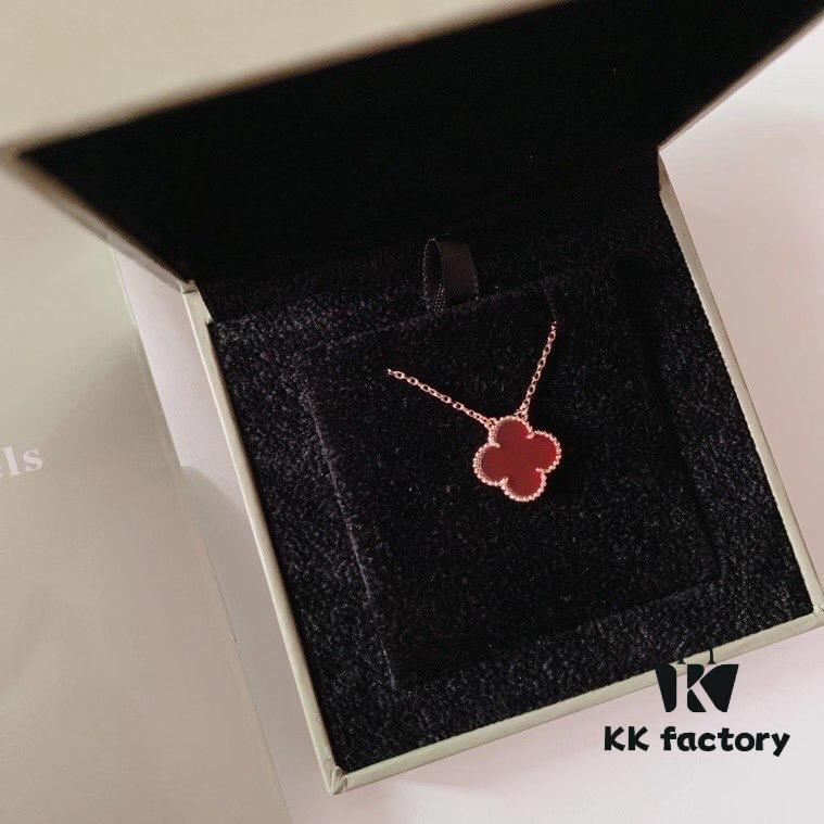VCA Clover Necklace, Top-Quality Craftsmanship in Pure Silver Version, Outshines All Market Alternatives