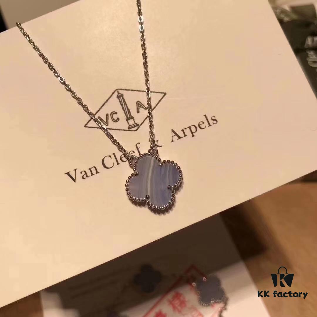 Van Cleef & Arpels Amethyst Chalcedony High-End Taste