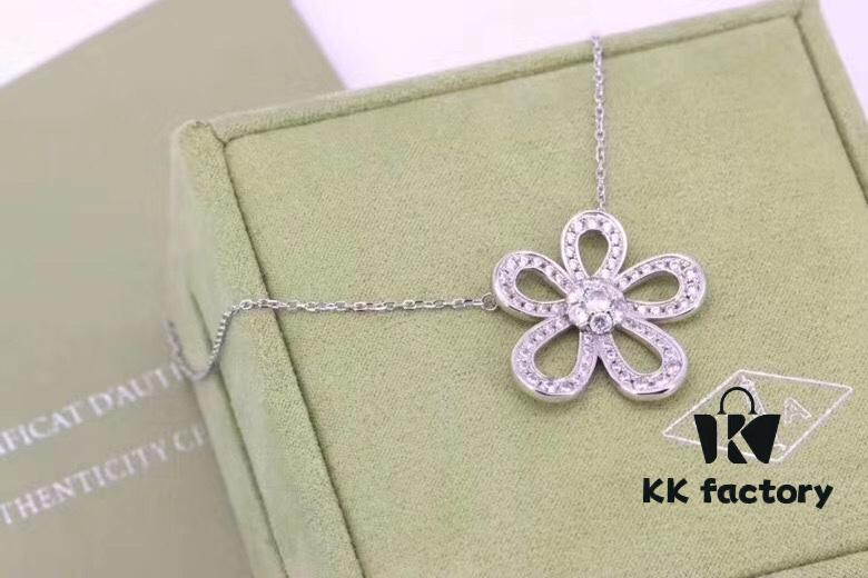 Popular Bestseller VCA Platinum Full Diamond Flower Design