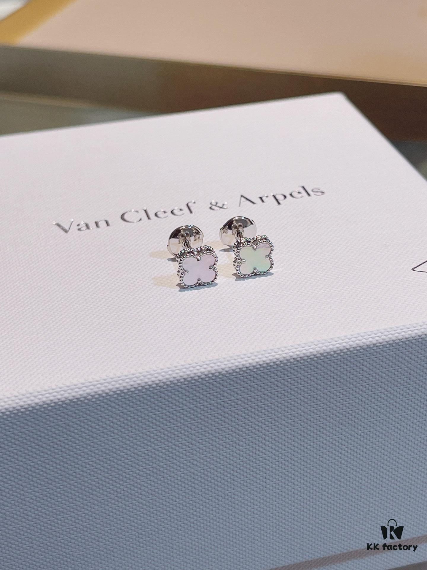 New Style: Turquoise and White Mother of Pearl Mini Four-Leaf Clover Stud Earrings