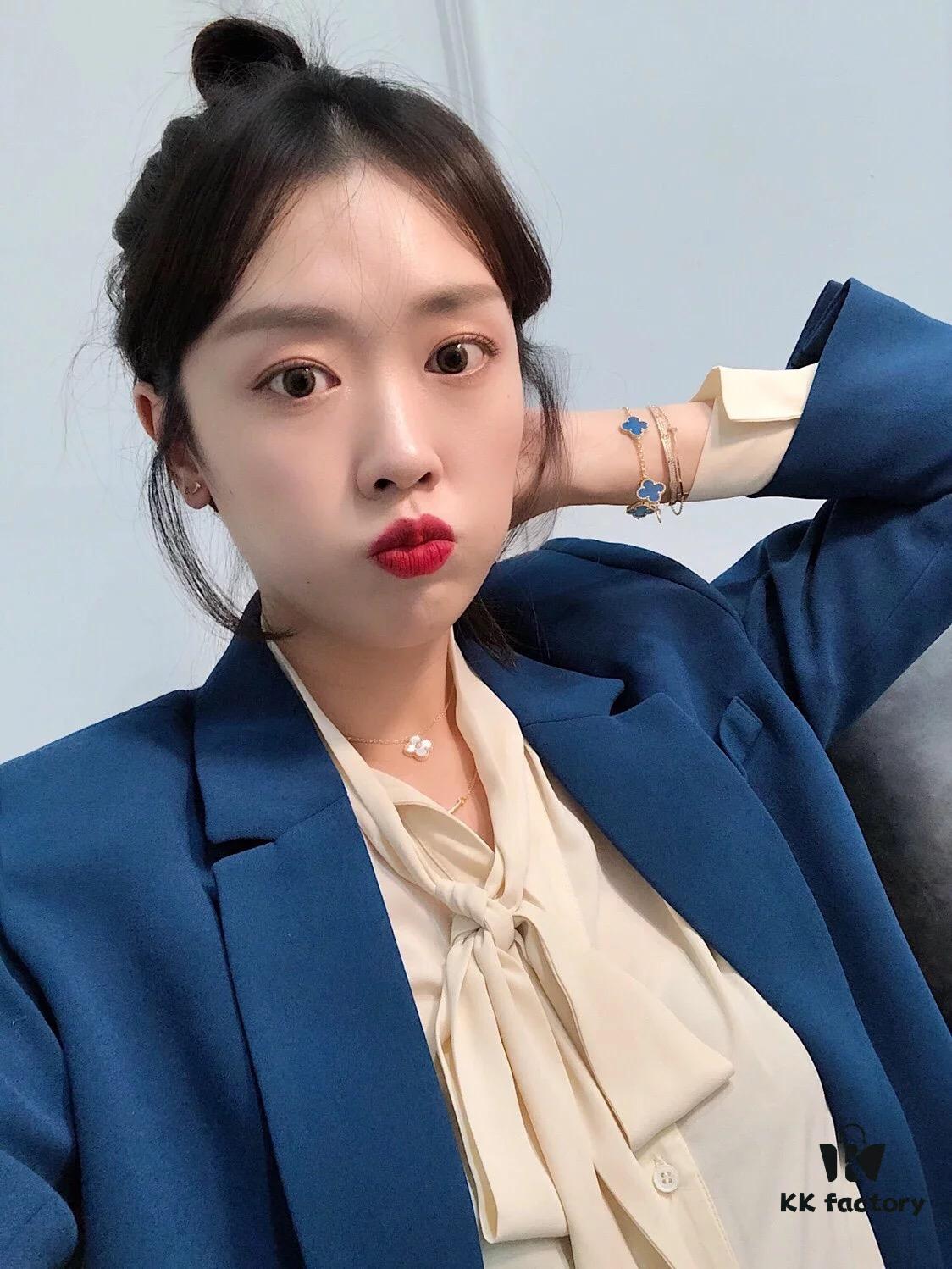 Blue Five-Petal Clover